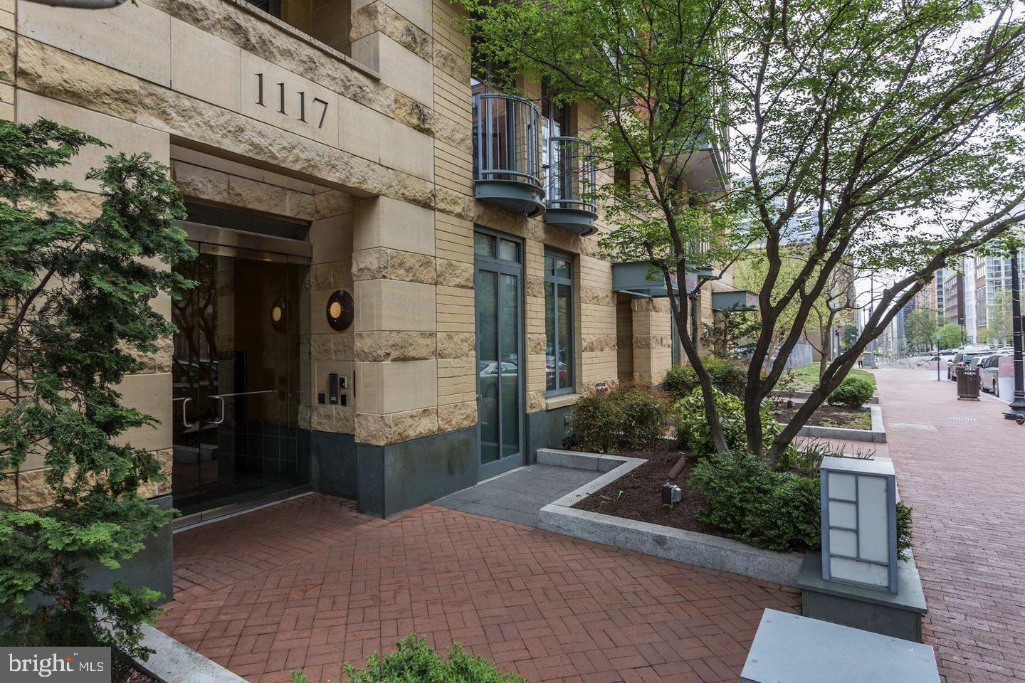 1117 10TH STREET NW 811