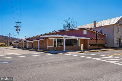 100 W MAIN STREET FAIRFIELD PA 17320