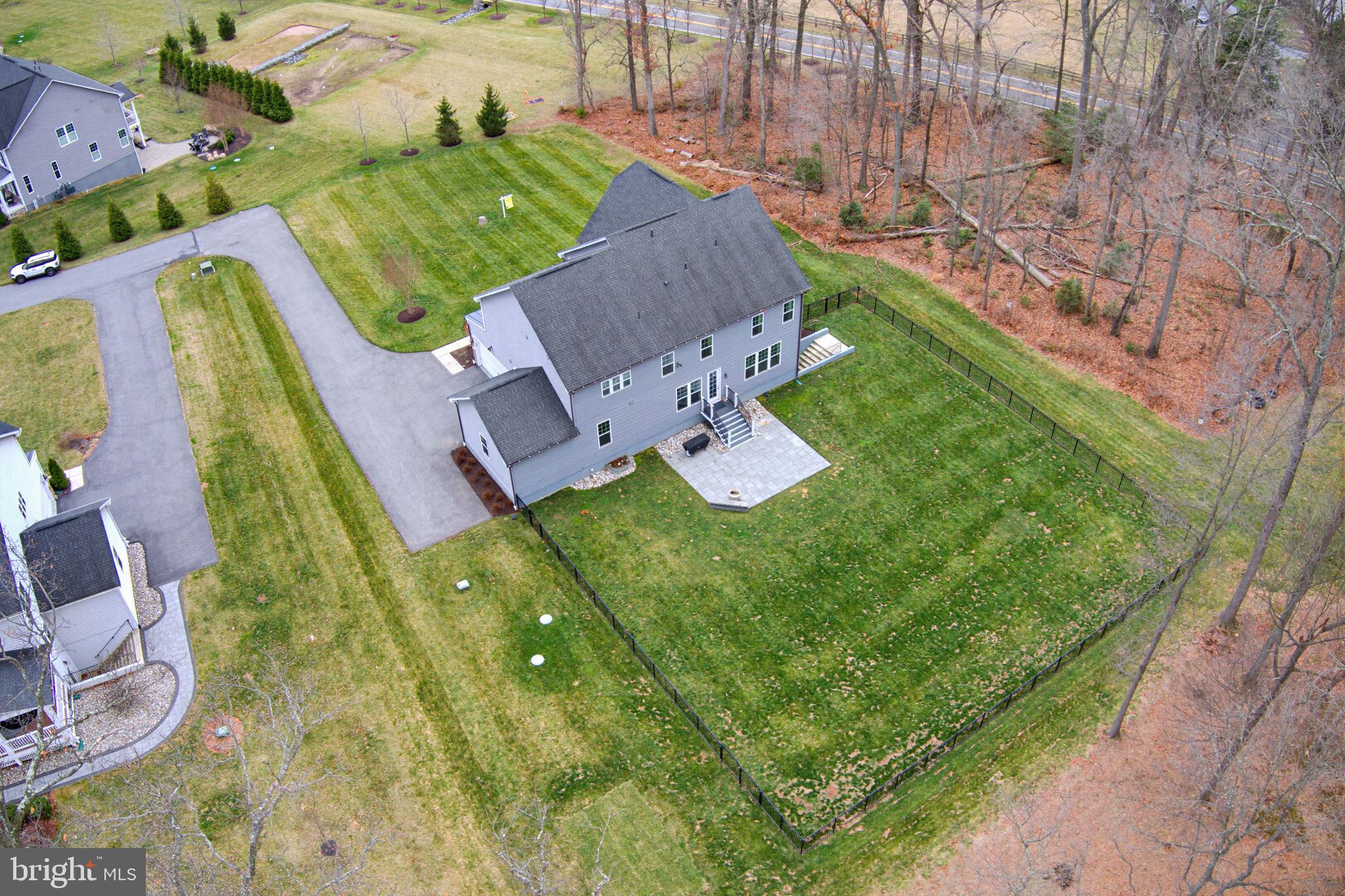 FAIRLANE FARM - Residential