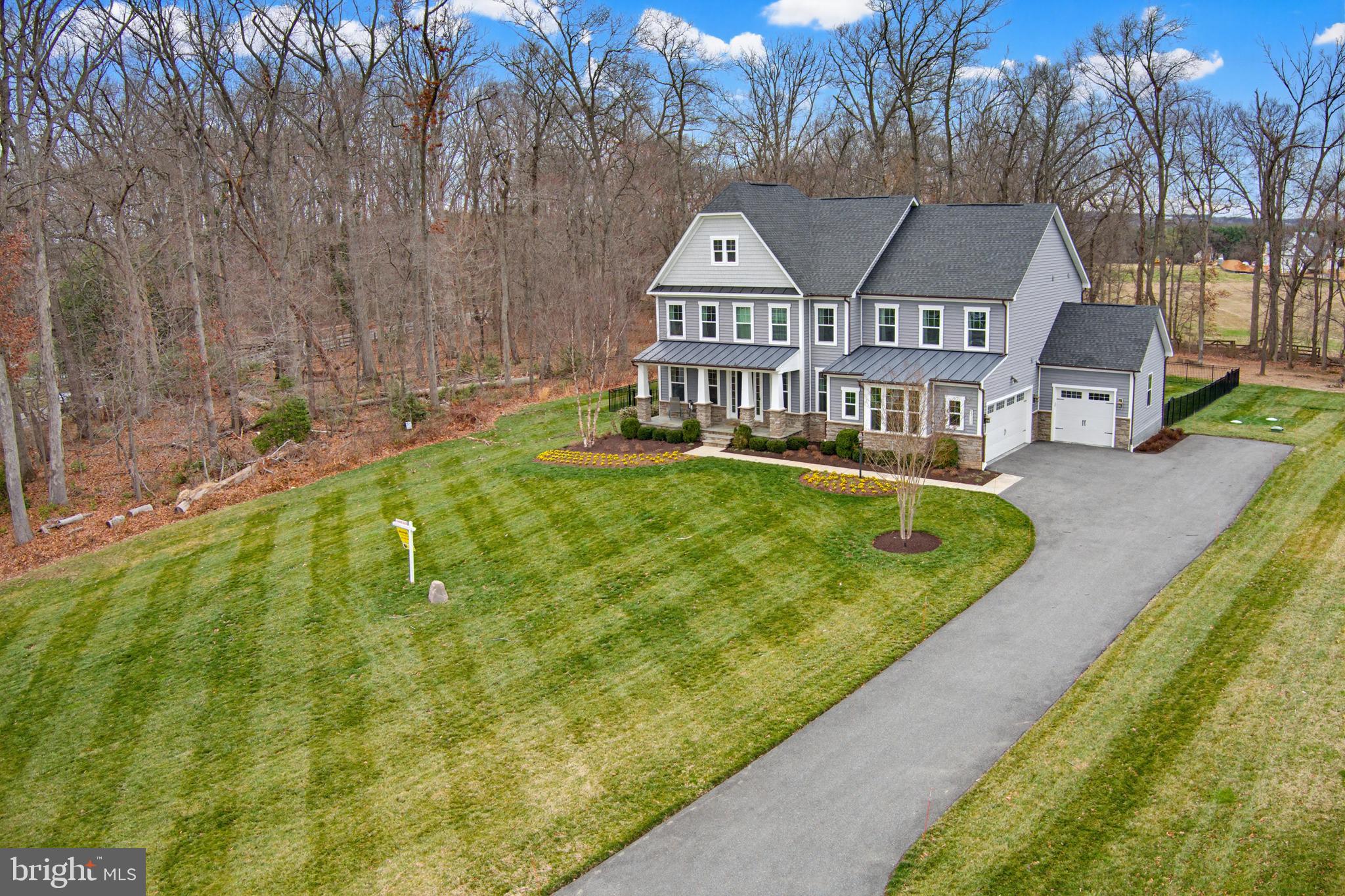 FAIRLANE FARM - Residential