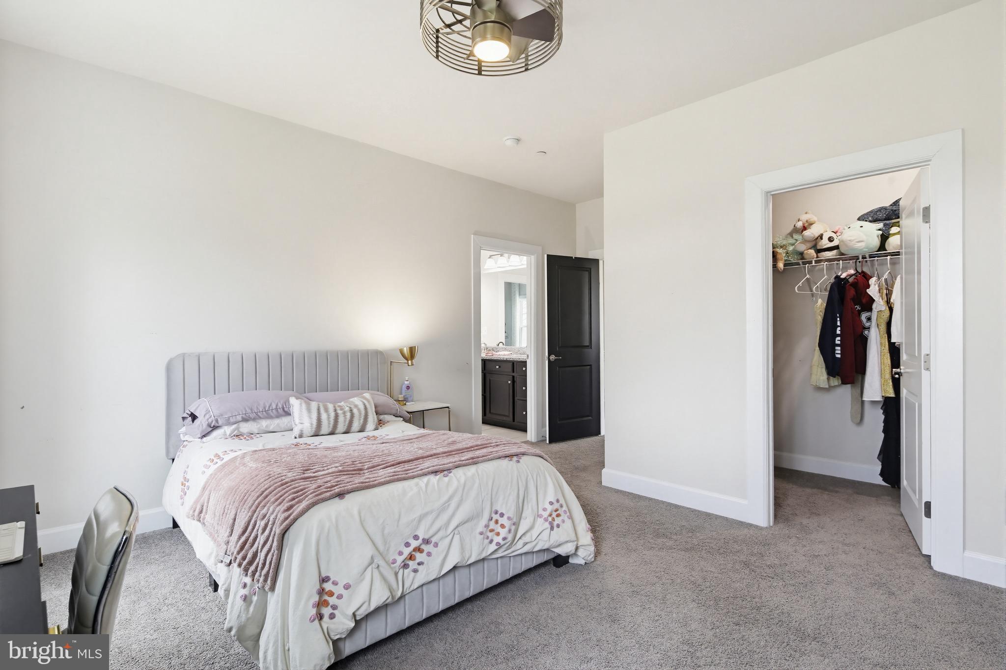 FAIRLANE FARM - Residential