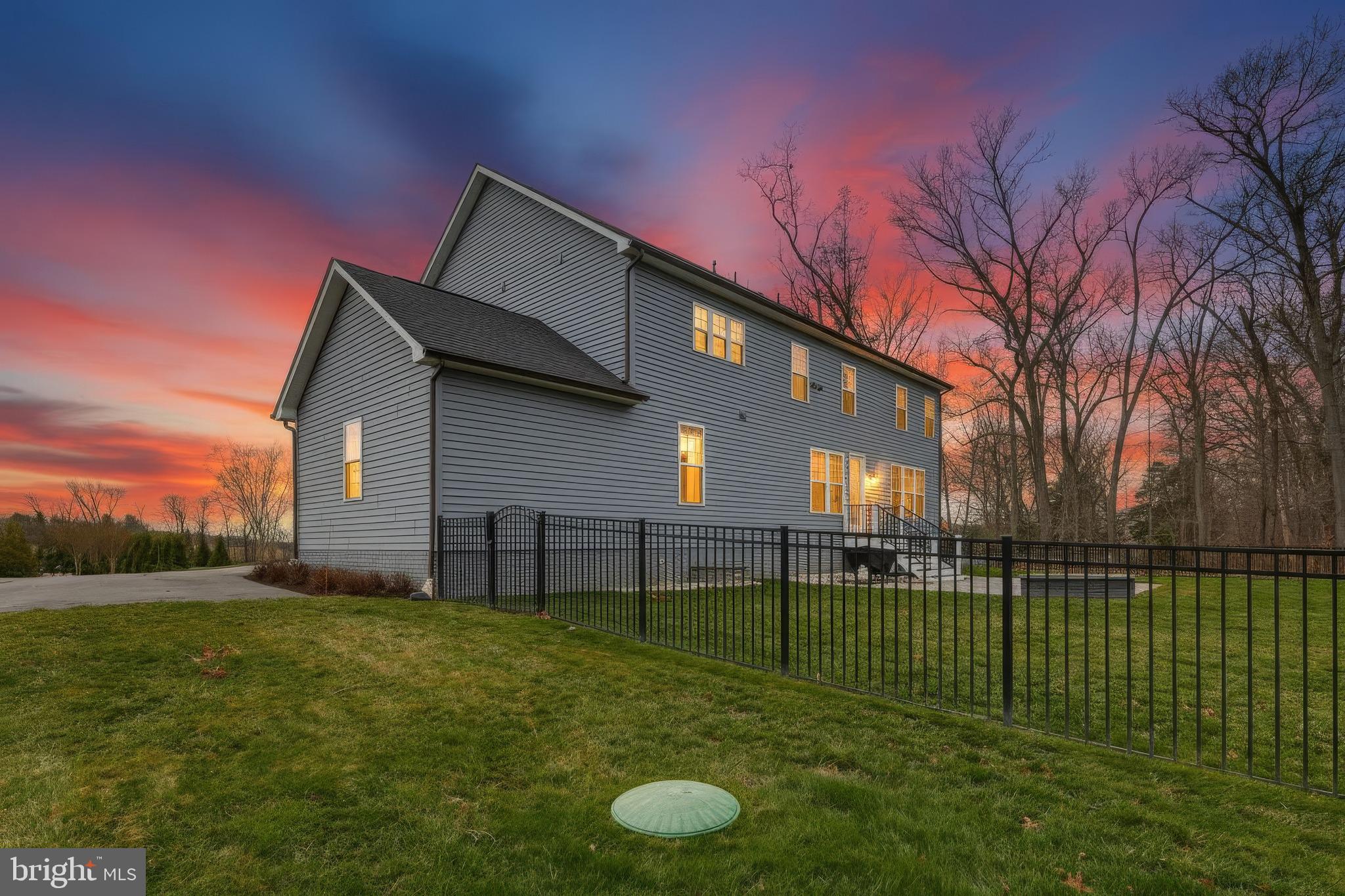 FAIRLANE FARM - Residential