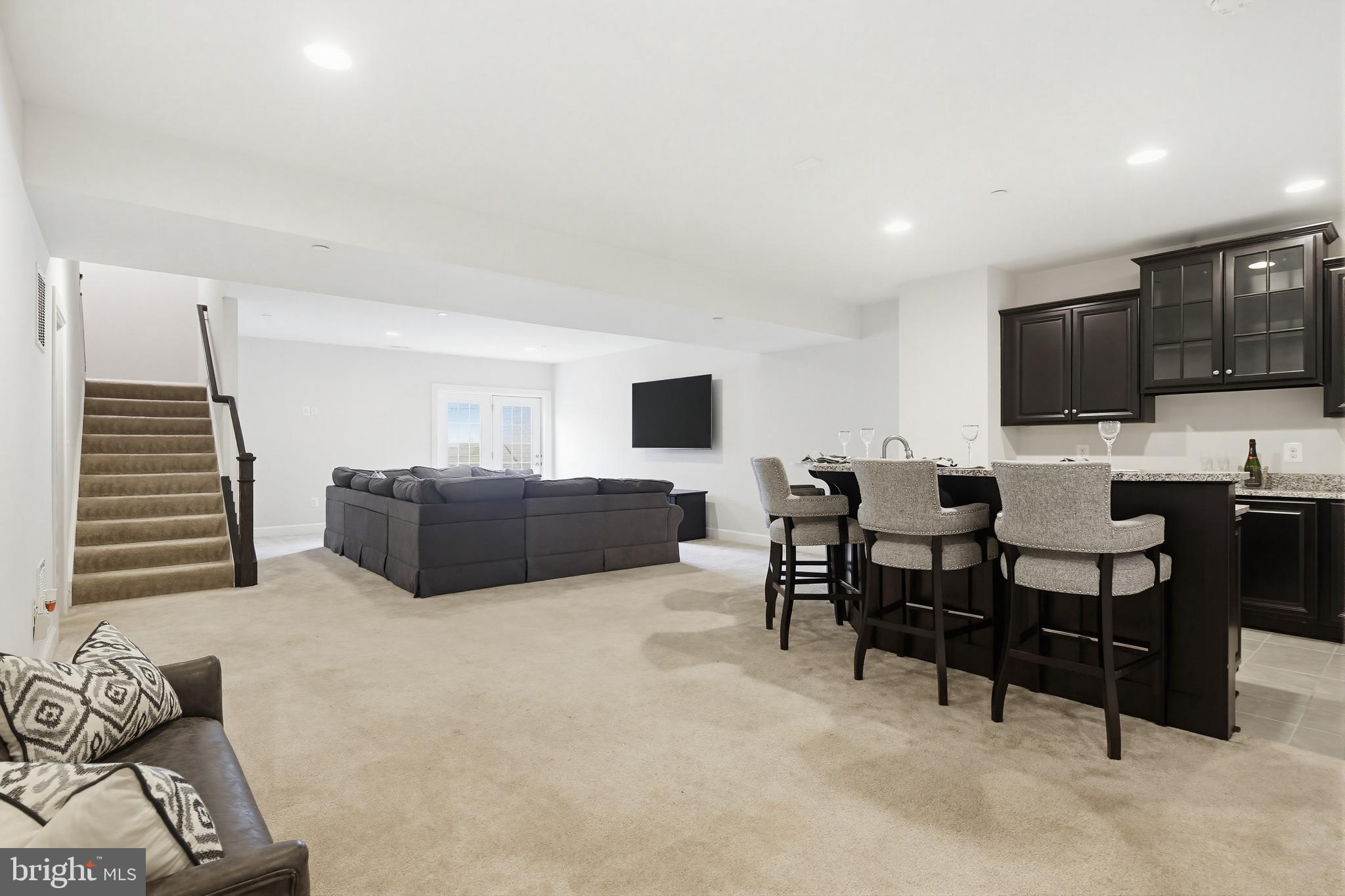 FAIRLANE FARM - Residential