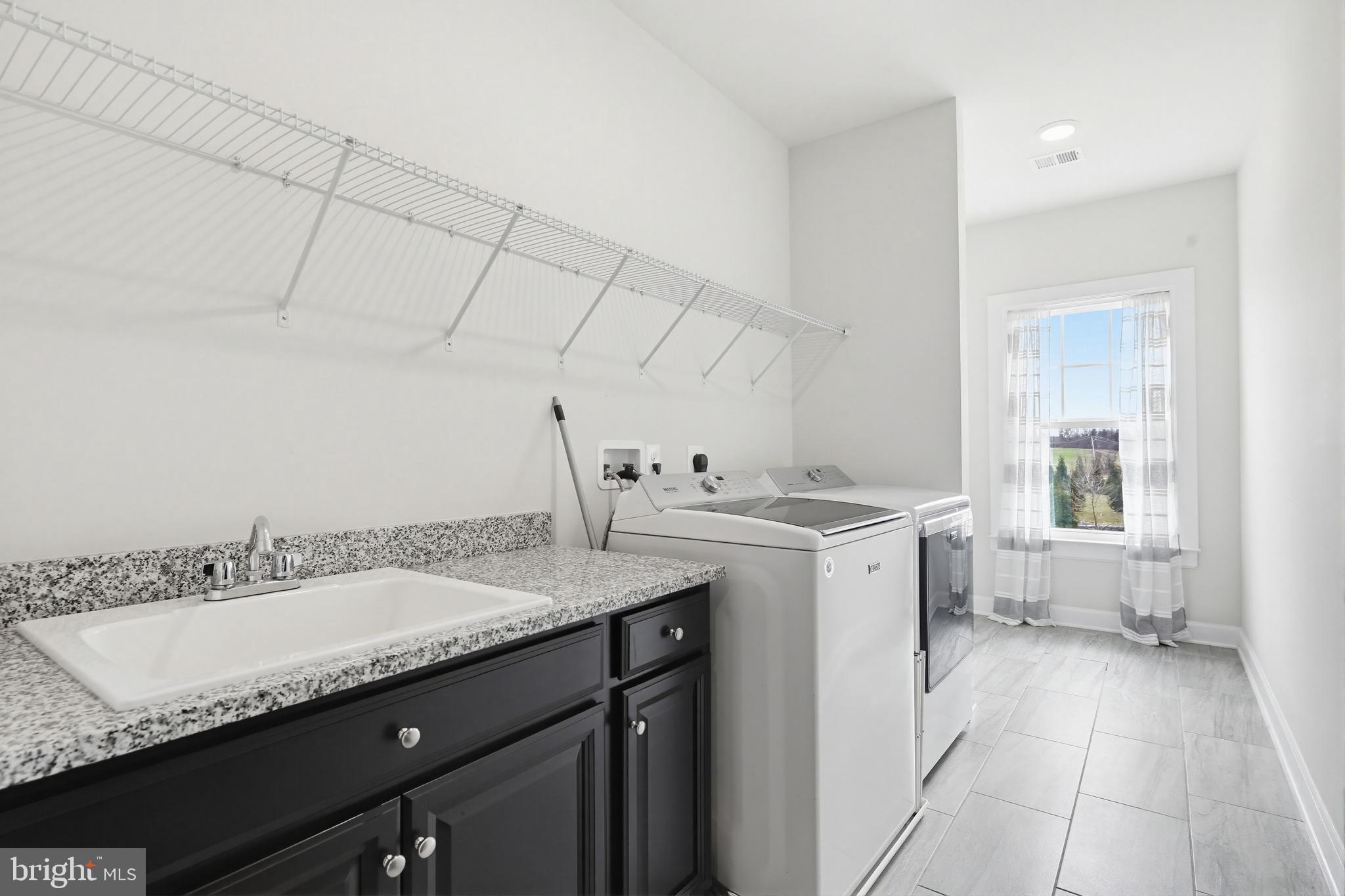 FAIRLANE FARM - Residential