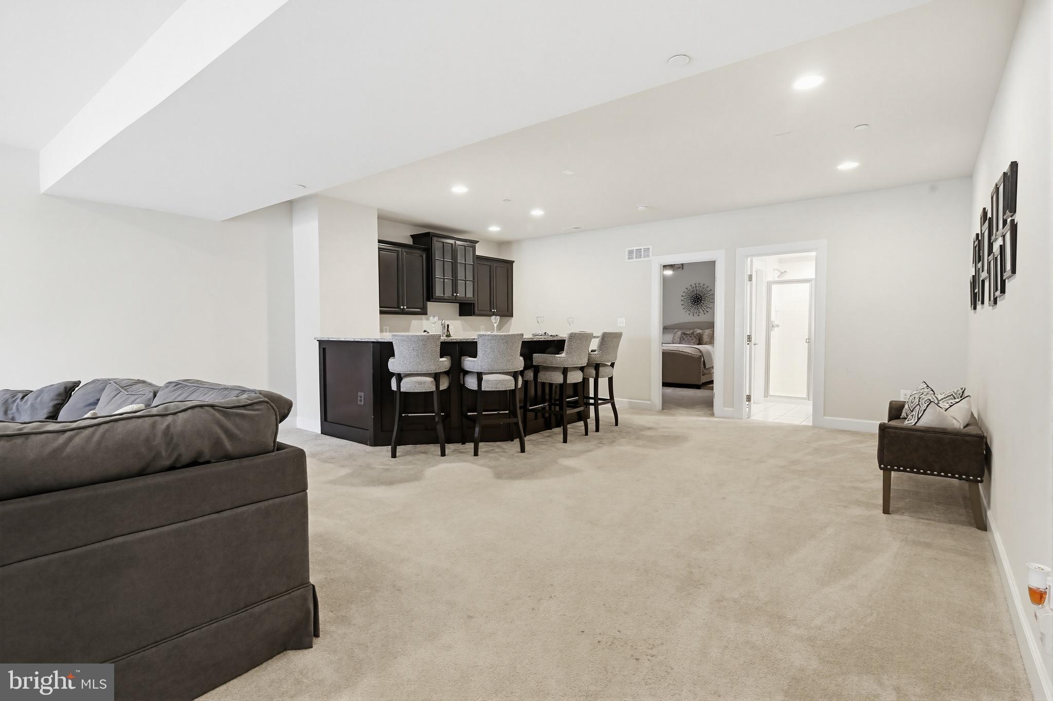 FAIRLANE FARM - Residential