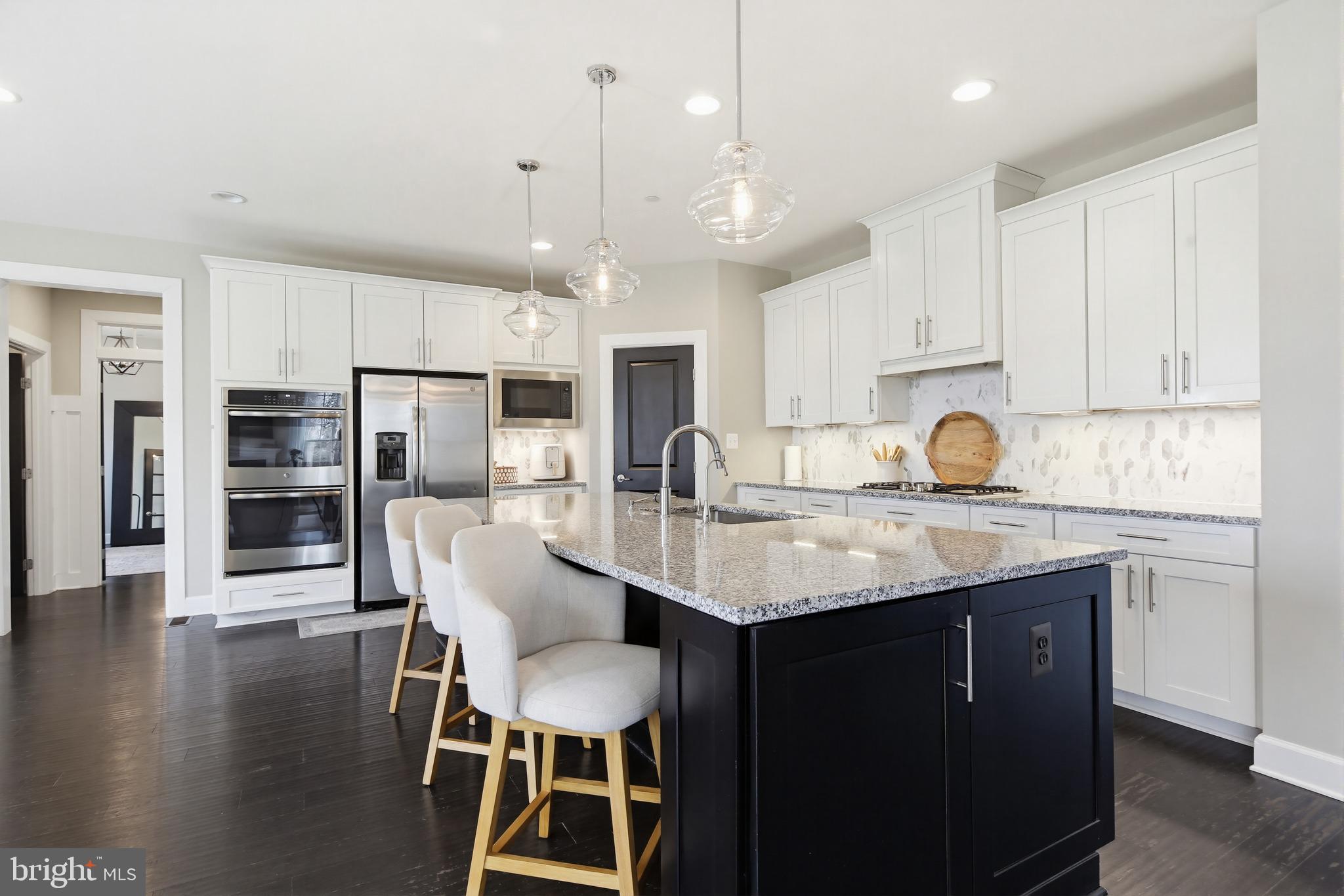 FAIRLANE FARM - Residential