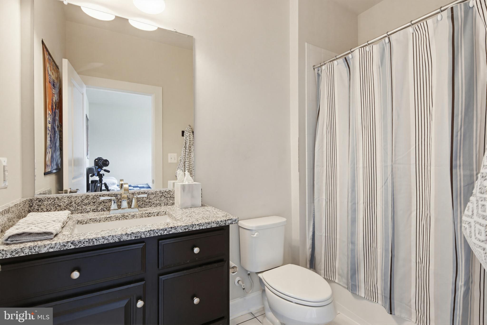 FAIRLANE FARM - Residential