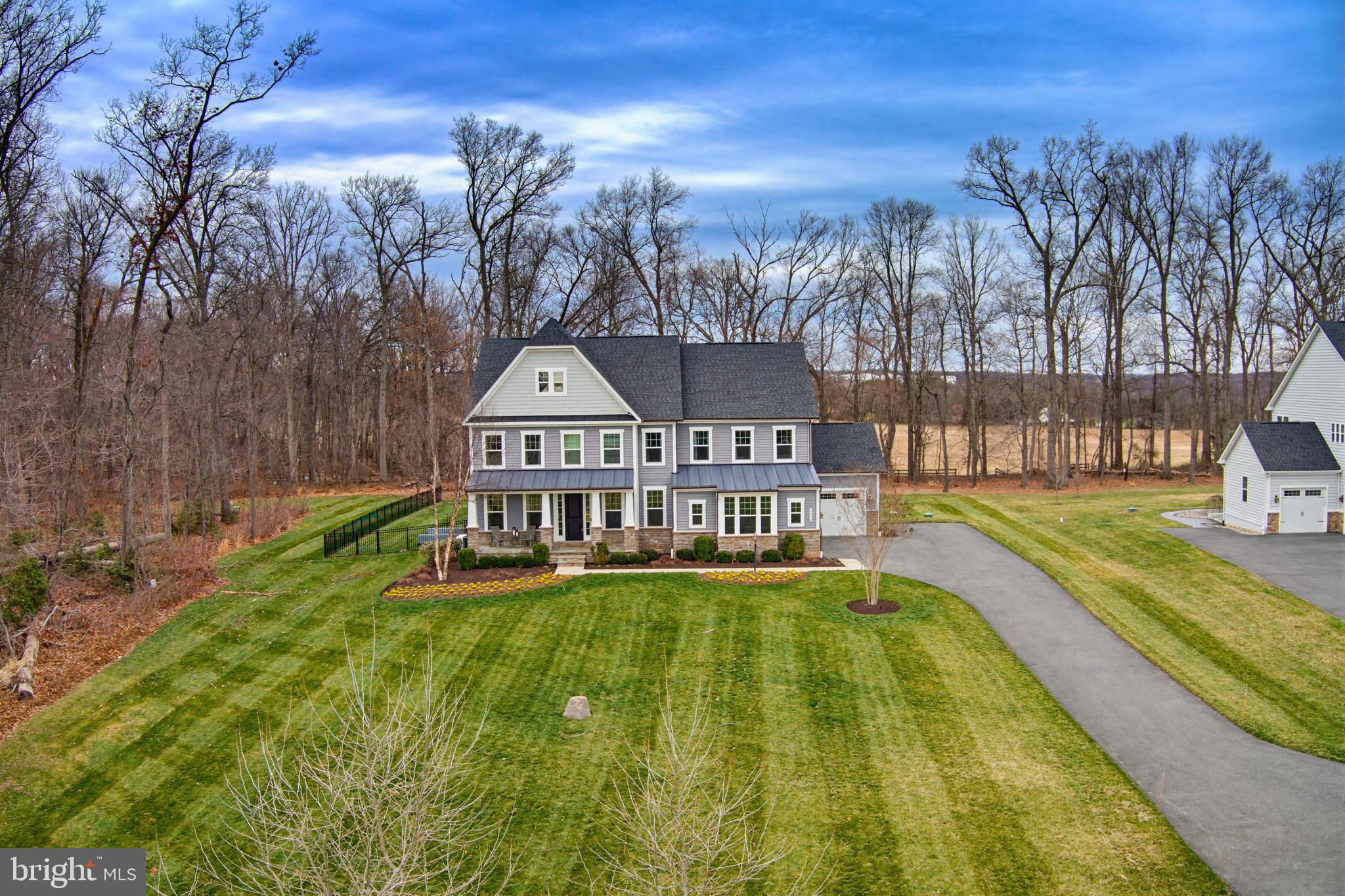 FAIRLANE FARM - Residential