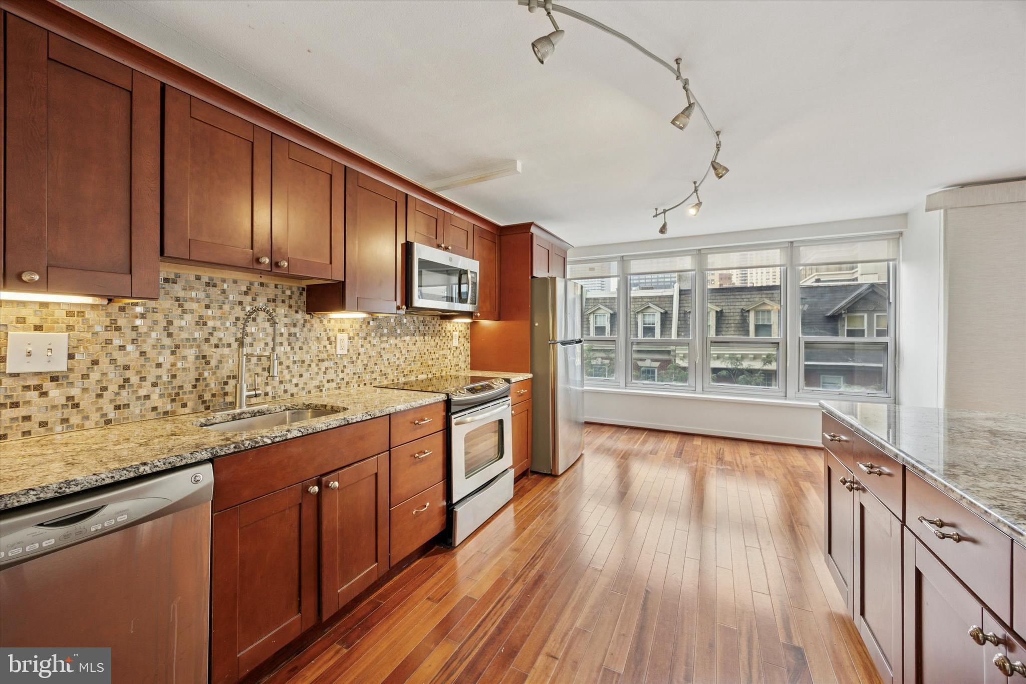 RITTENHOUSE SQUARE - Residential