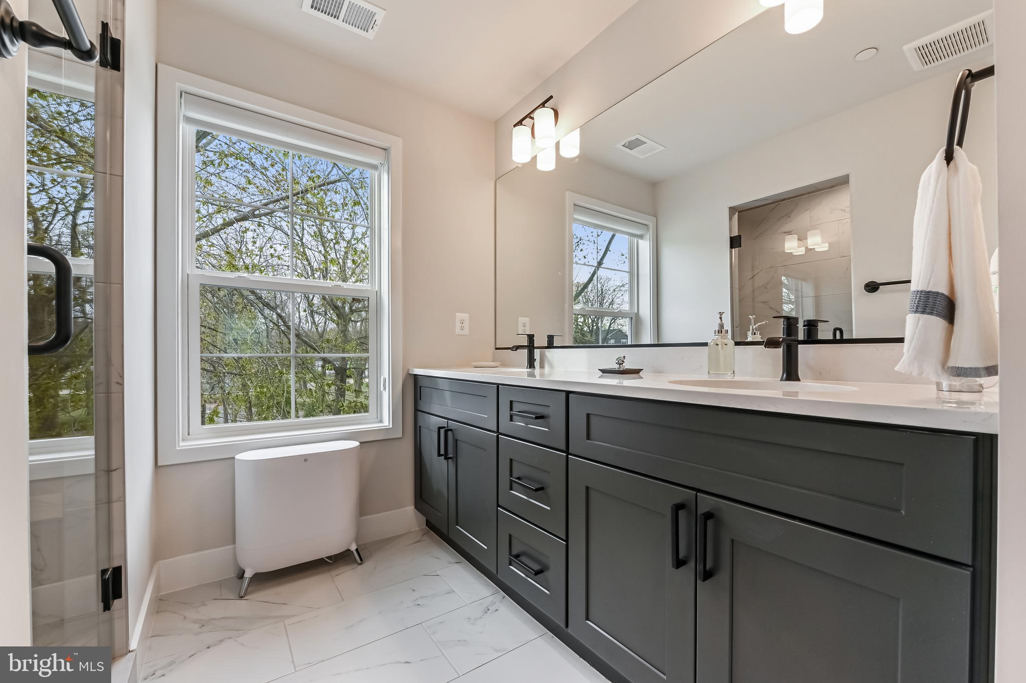 SHOREHAM BEACH - Residential