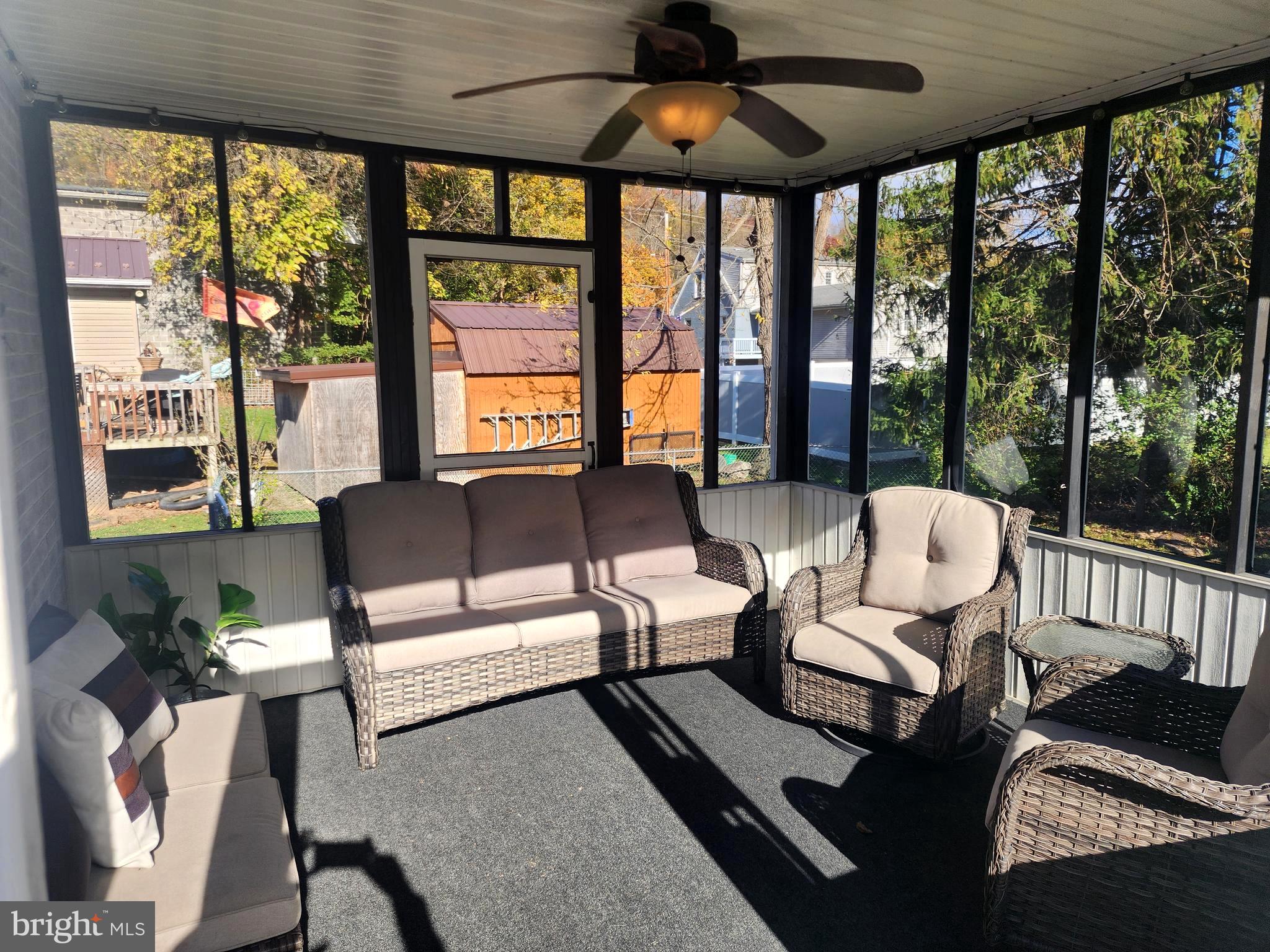 4 OAKLAWN AVENUE