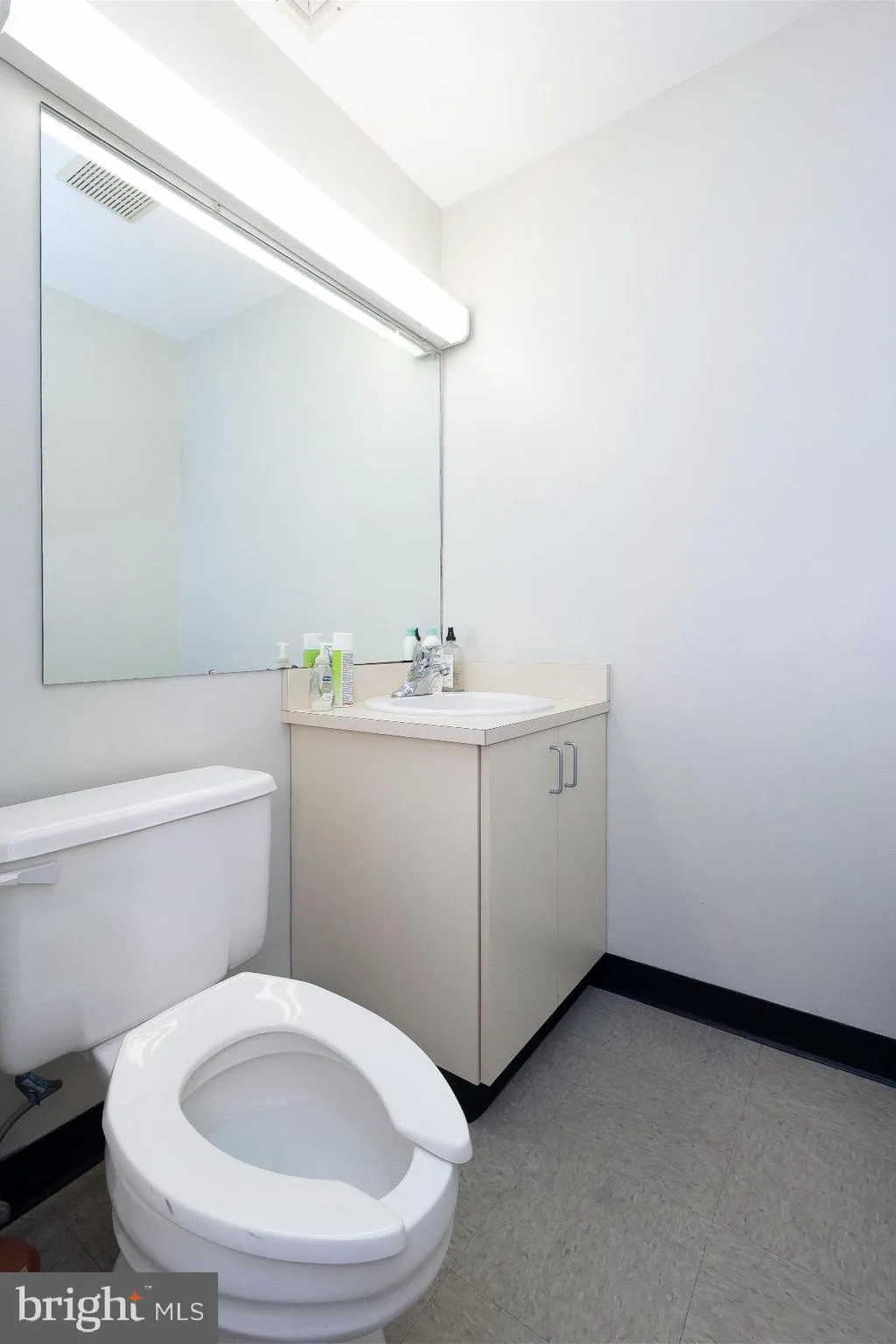 Vineland, New Jersey 08360, United States, ,Commercial,Active,250172