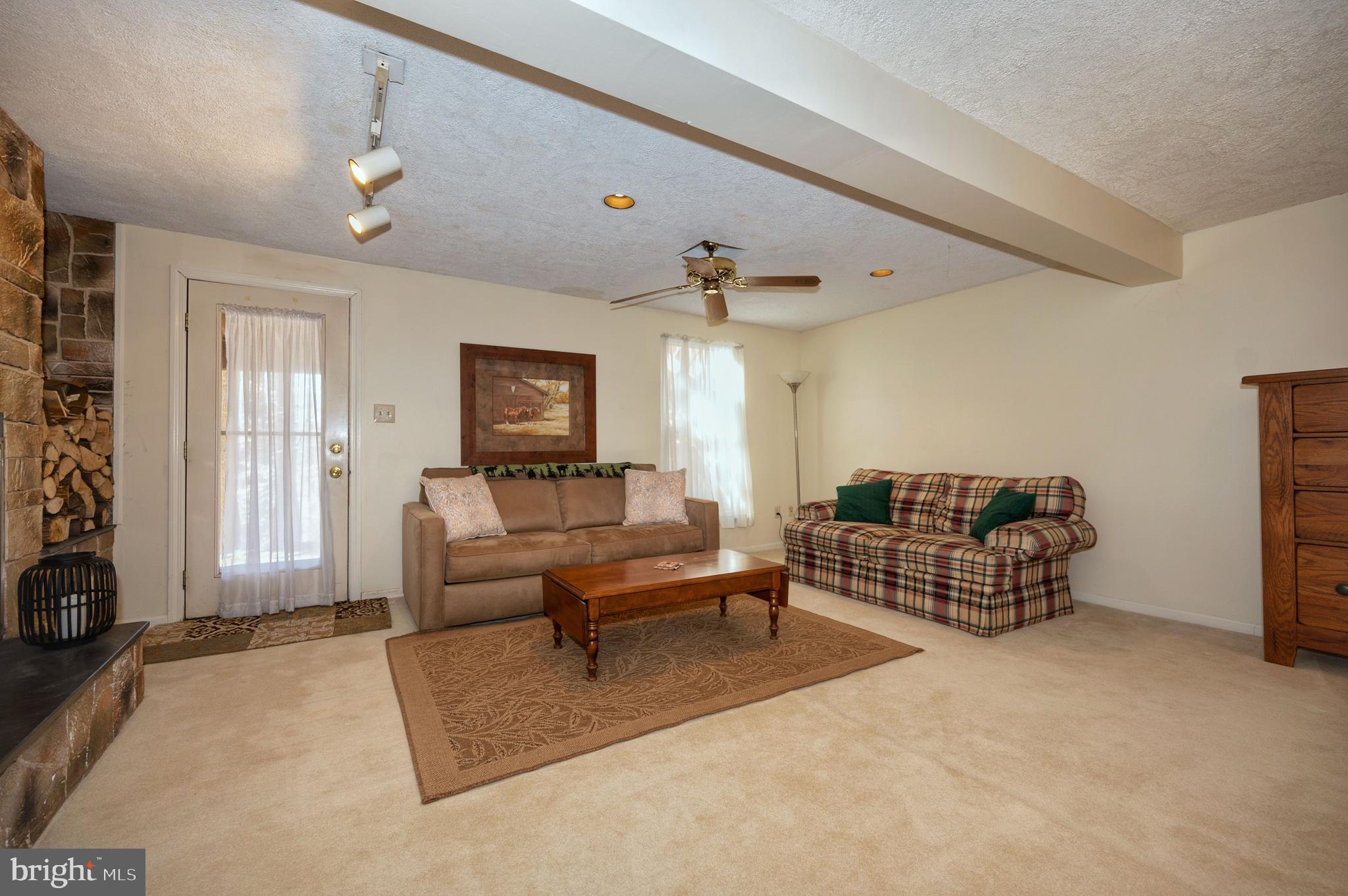 HICKORY RIDGE - Residential