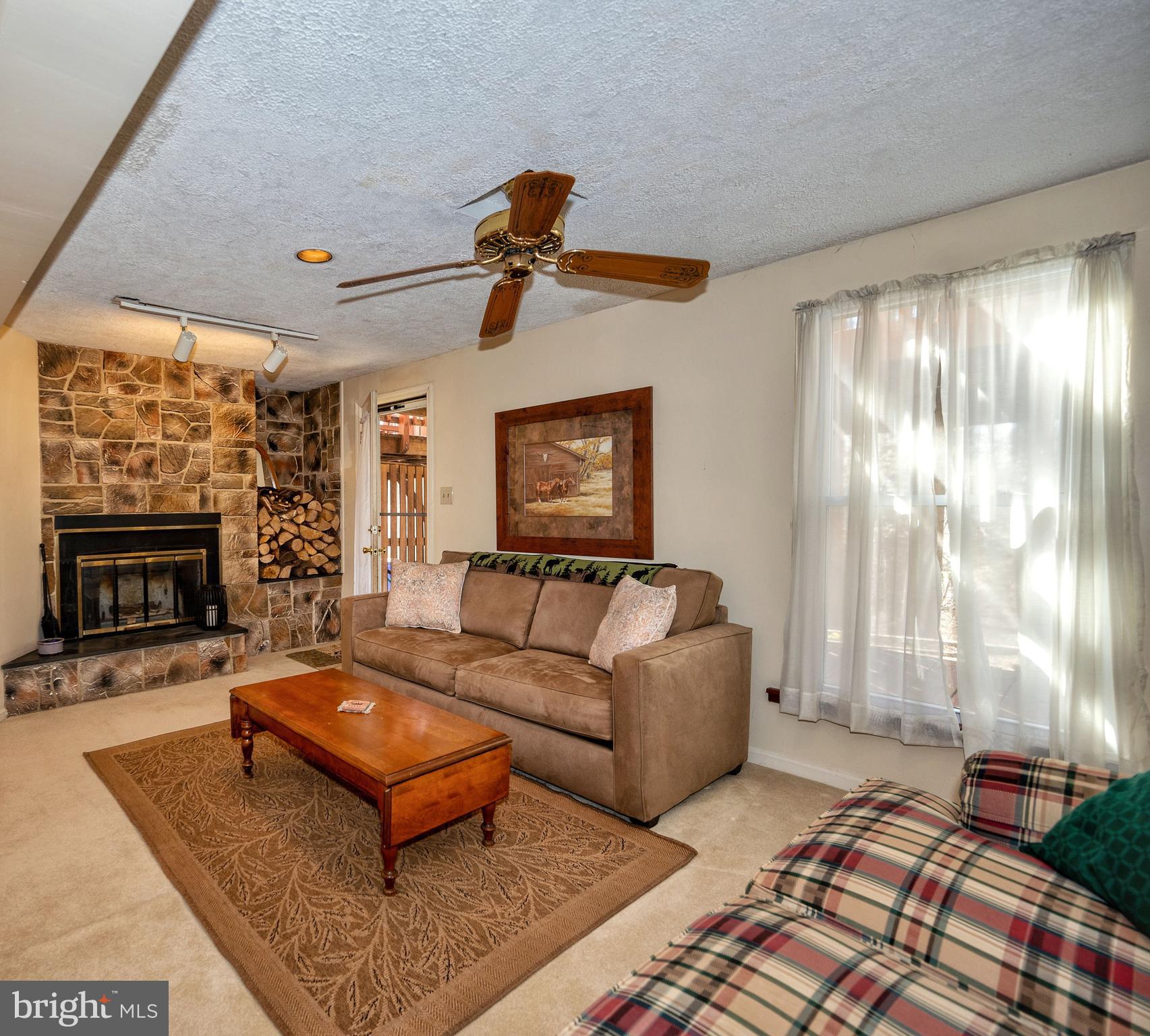 HICKORY RIDGE - Residential