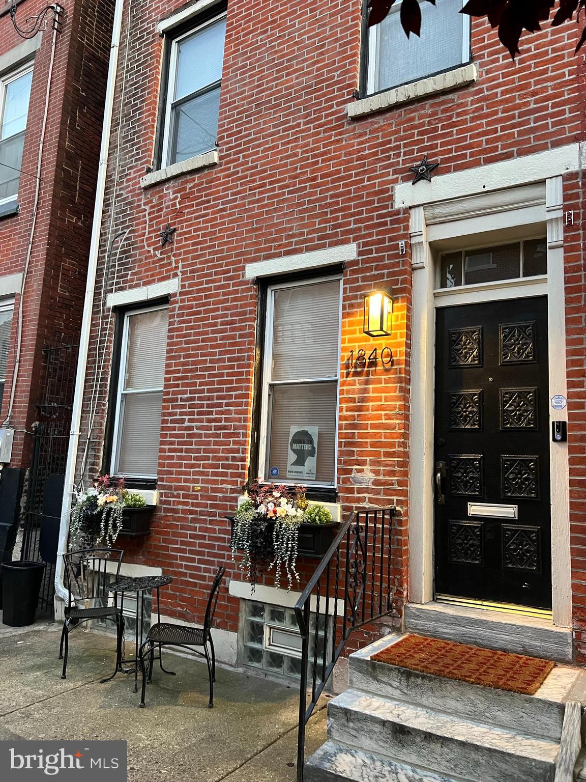 1840 W THOMPSON STREET