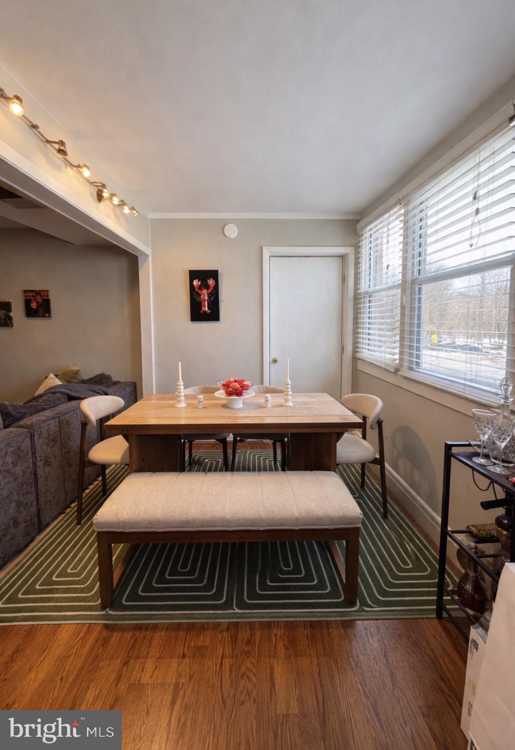 SHADOW OAKS - Residential