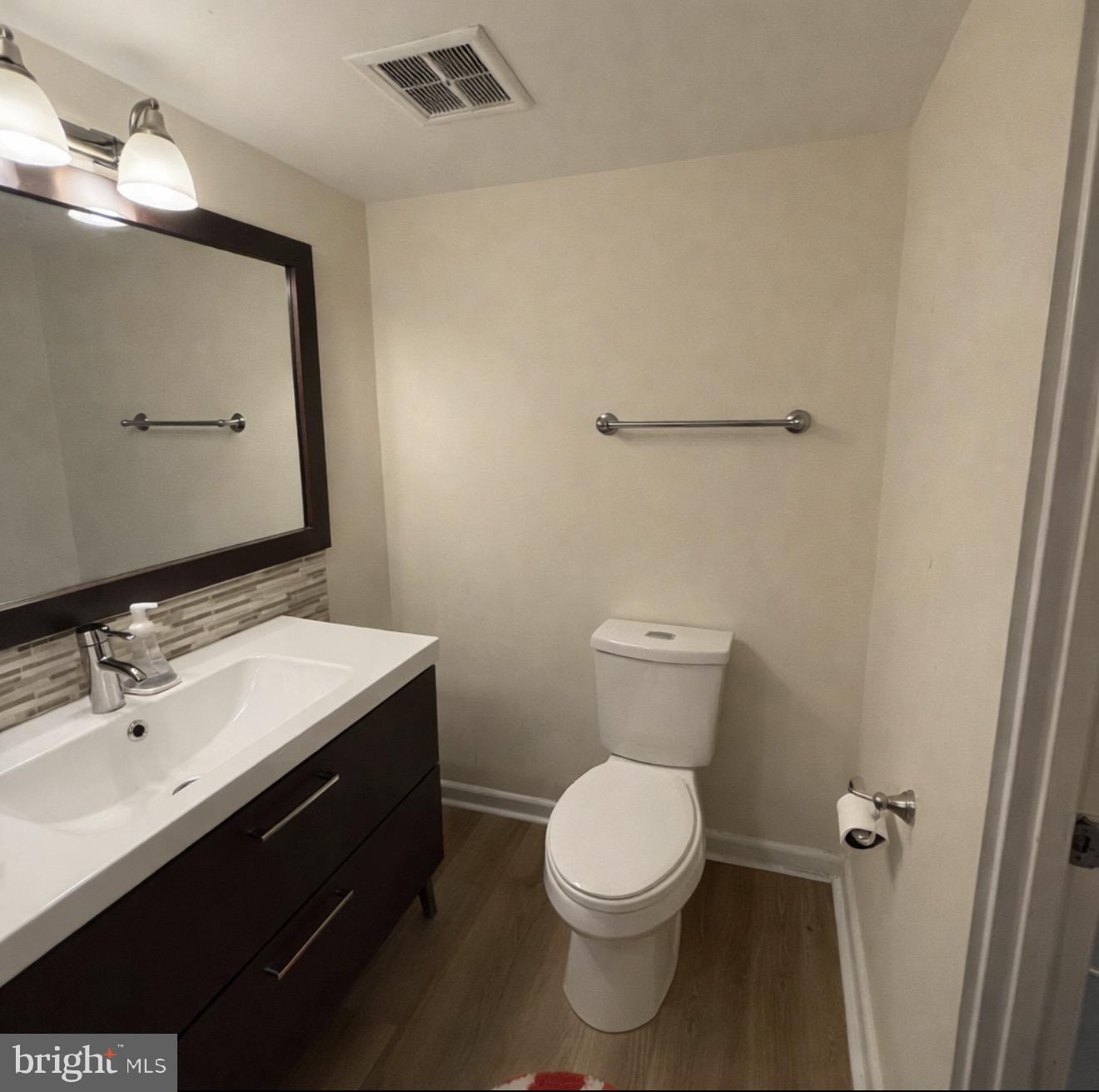 SHADOW OAKS - Residential