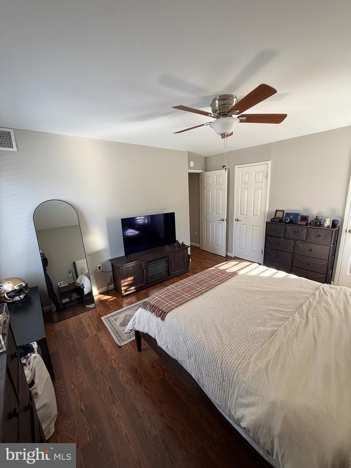 SHADOW OAKS - Residential