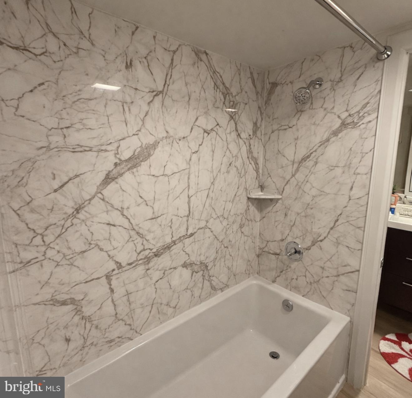 SHADOW OAKS - Residential