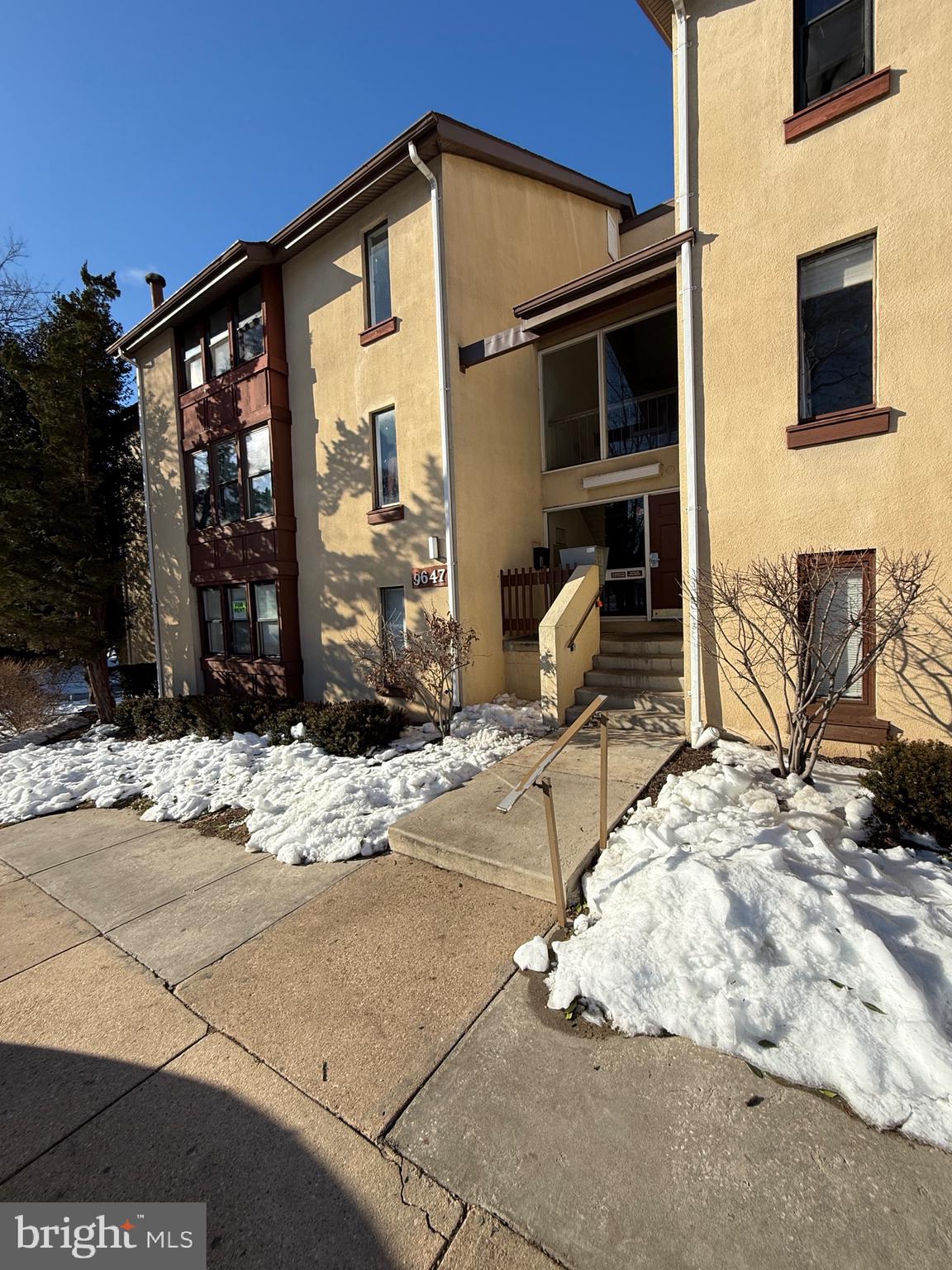 SHADOW OAKS - Residential