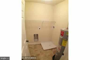 THE TOWNES AT OAKHURST - Residential