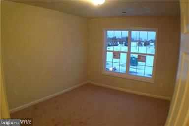 THE TOWNES AT OAKHURST - Residential