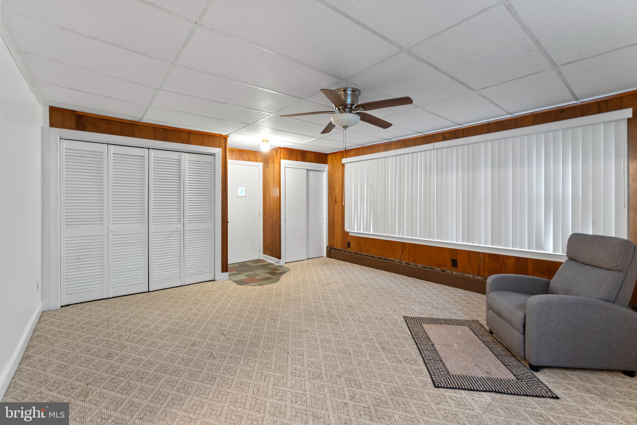 727 E DIVISION STREET