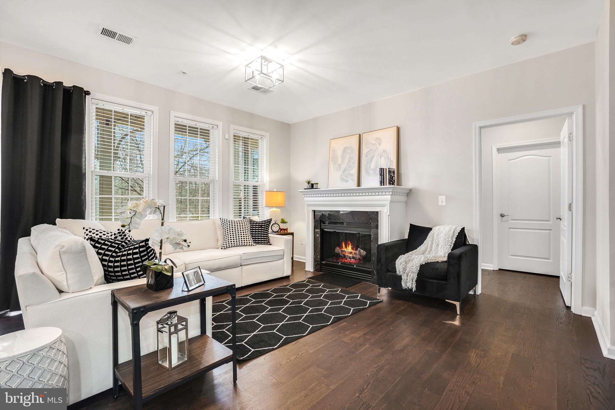 BELMONT BAY - Residential