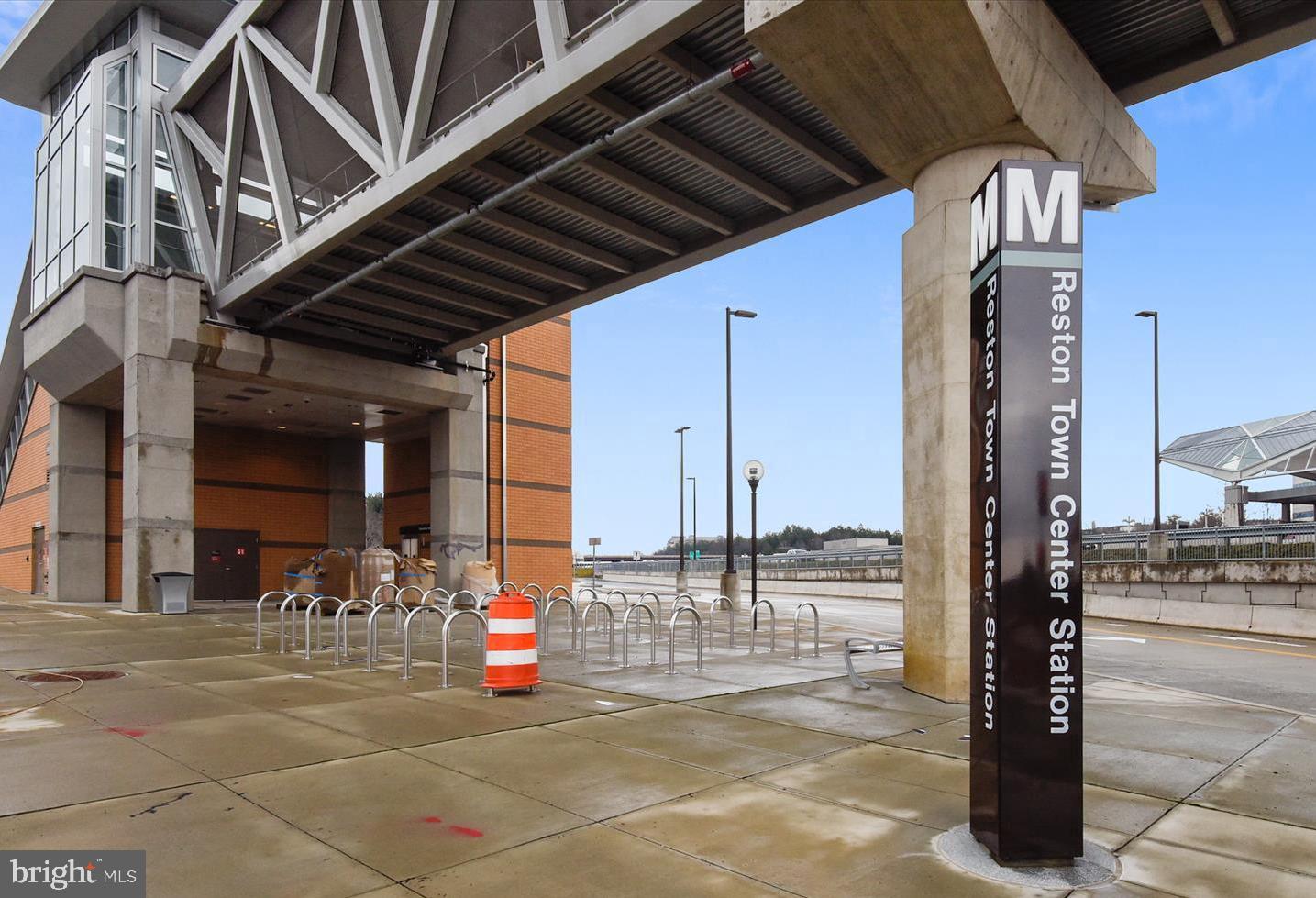 MIDTOWN AT RESTON TOWN CENTER - Residential