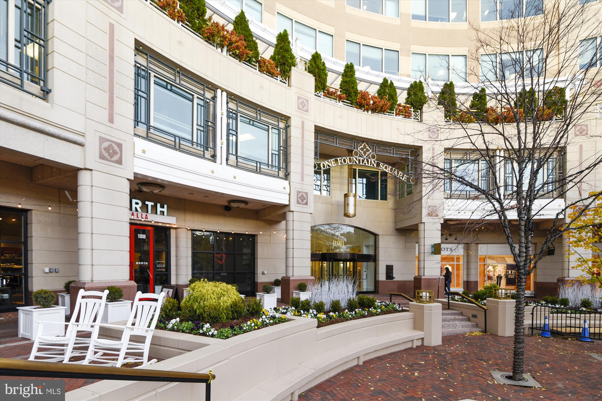 MIDTOWN AT RESTON TOWN CENTER - Residential