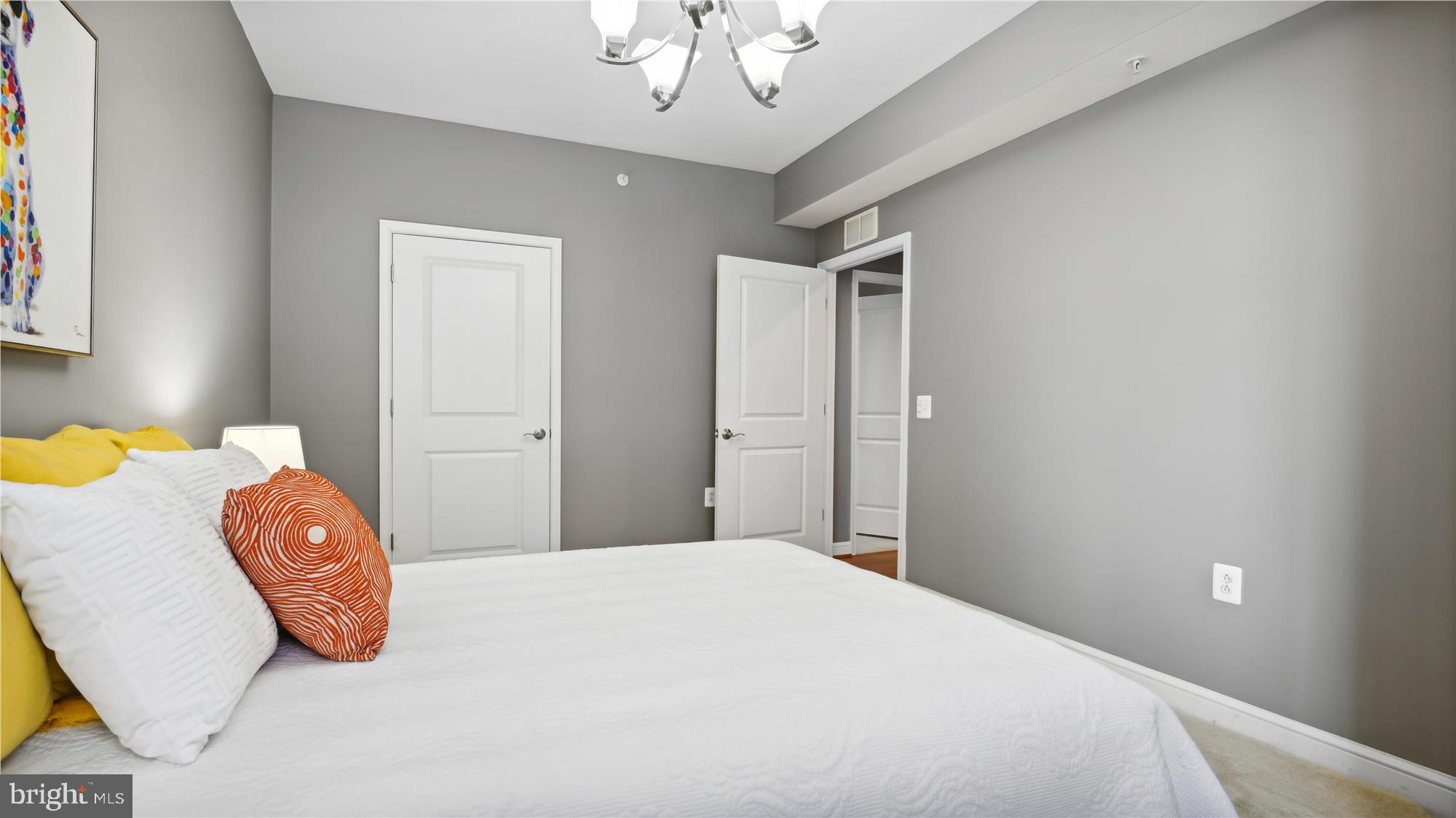 MIDTOWN AT RESTON TOWN CENTER - Residential