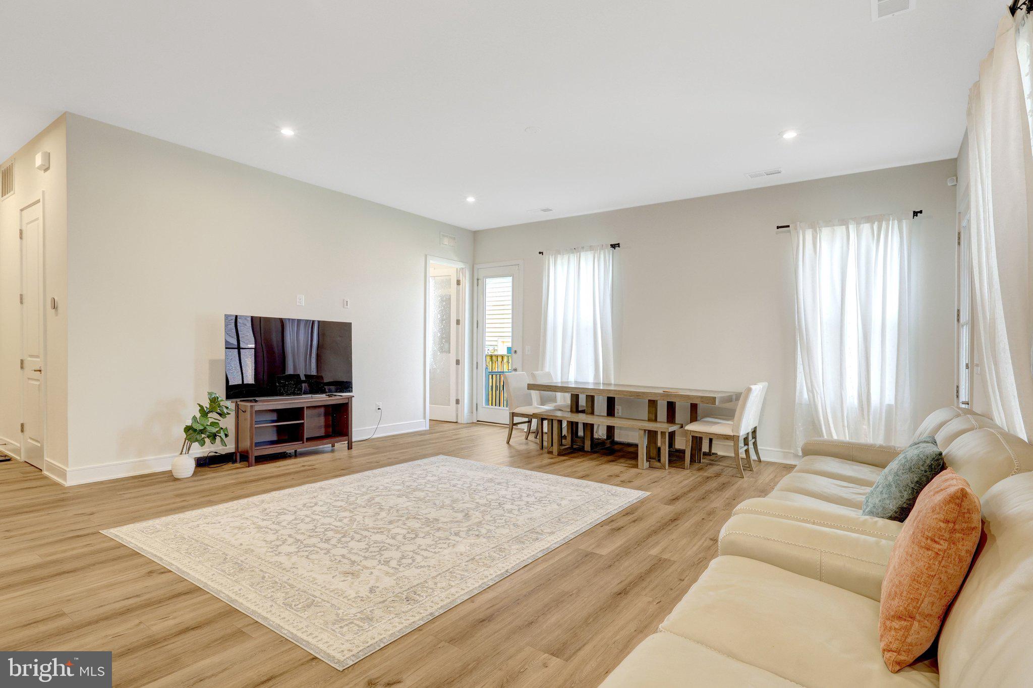 SOUTH 620 - Residential