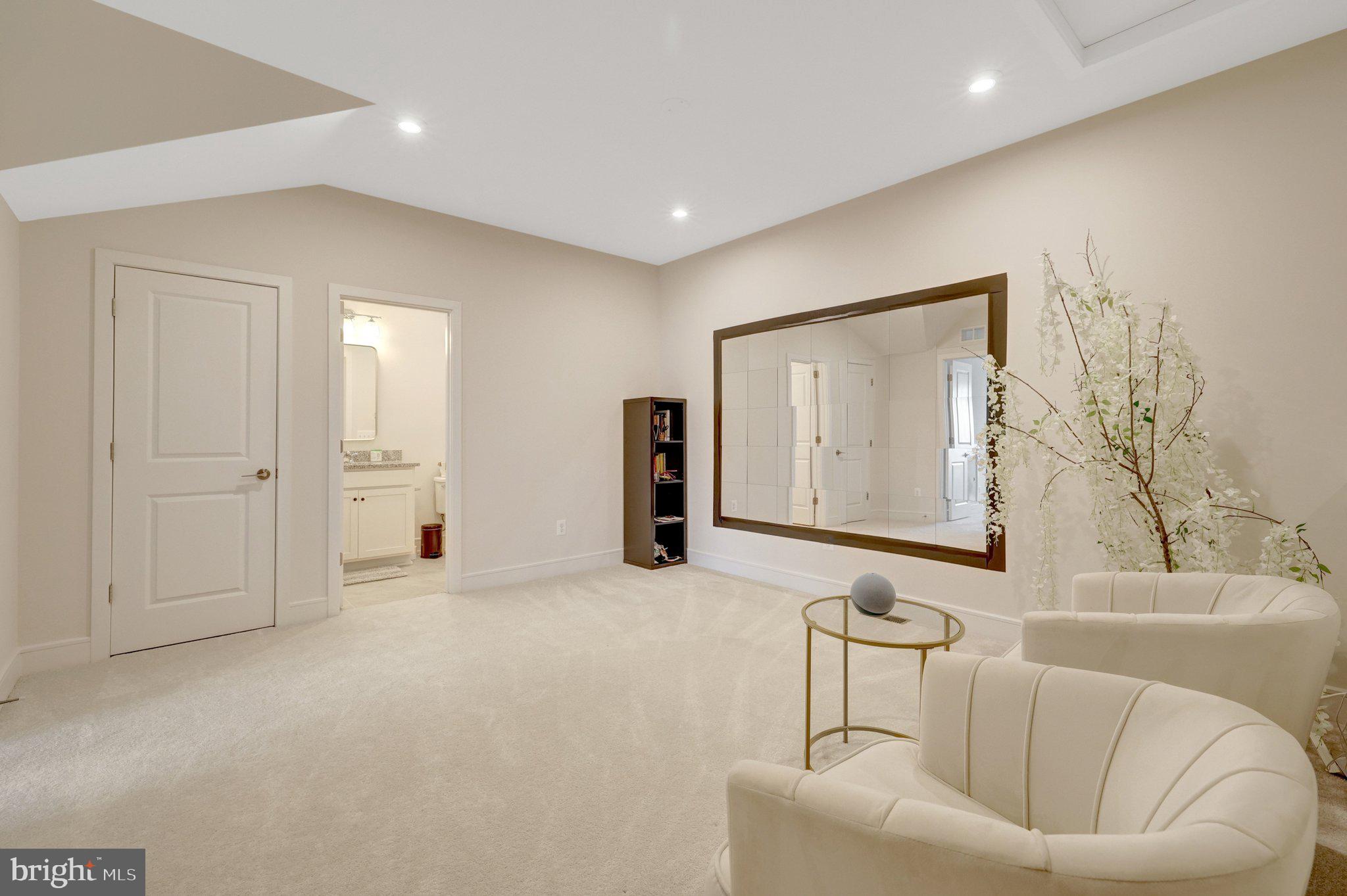 SOUTH 620 - Residential