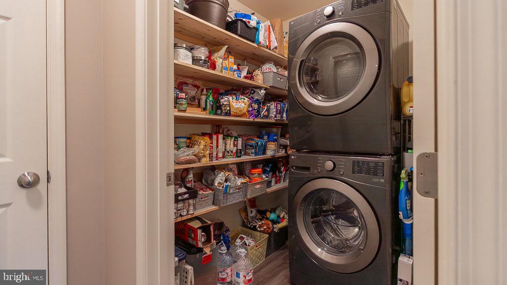 FAIRVIEW - Residential