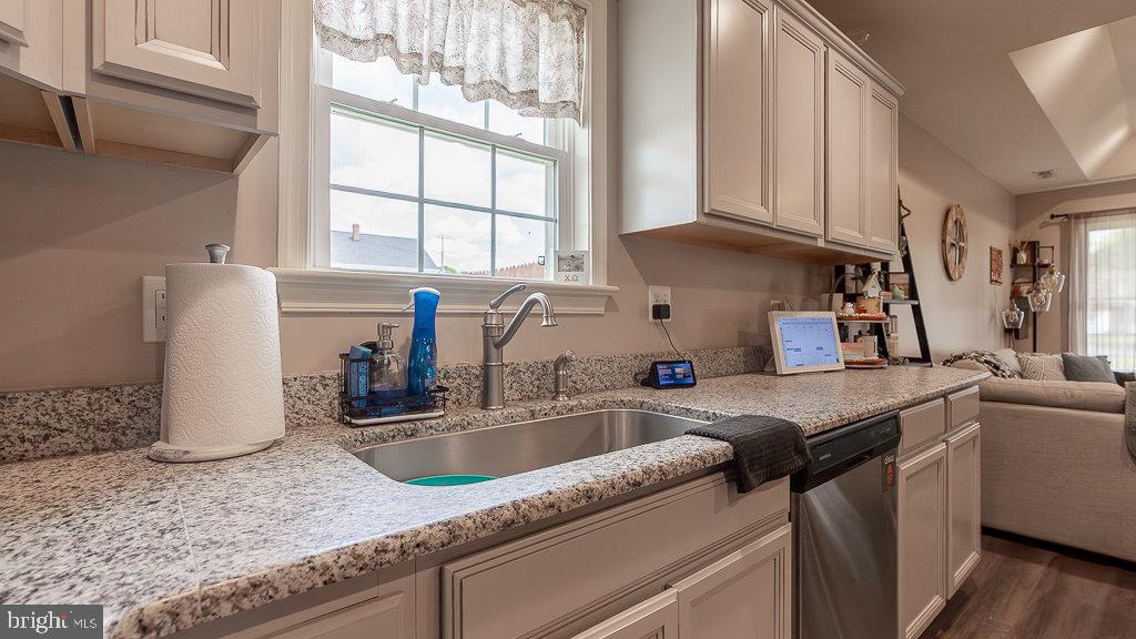 FAIRVIEW - Residential