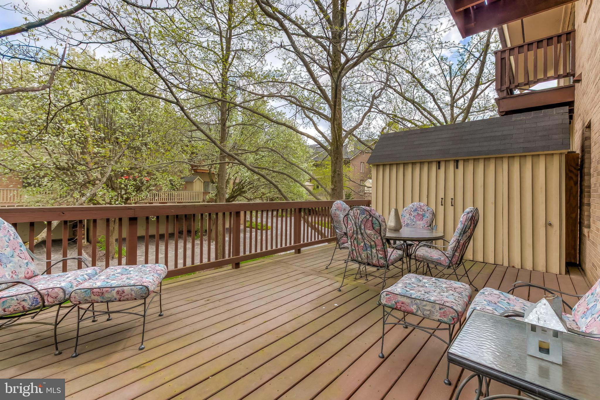 NORTH ROLAND PARK - Residential