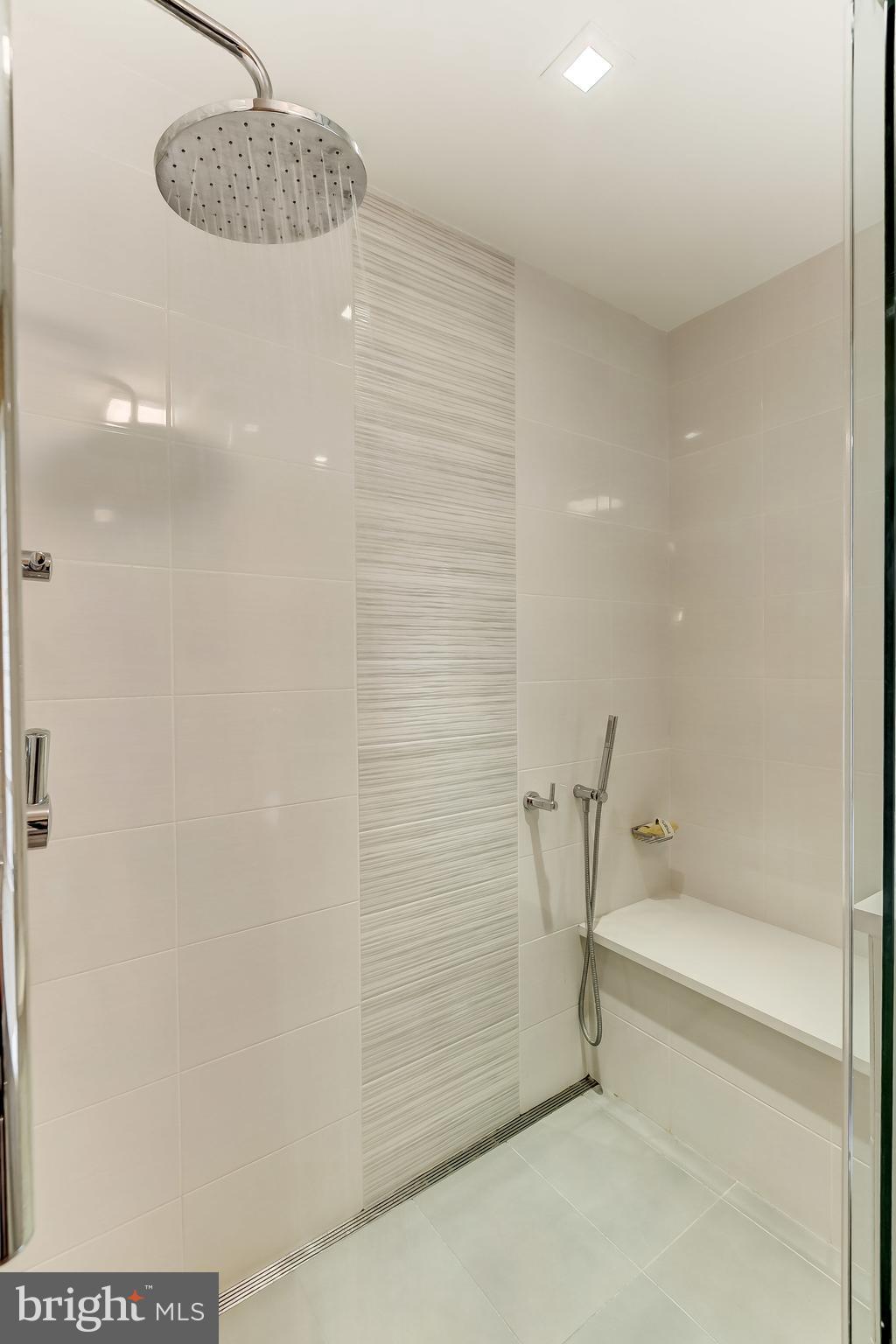 NORTH ROLAND PARK - Residential