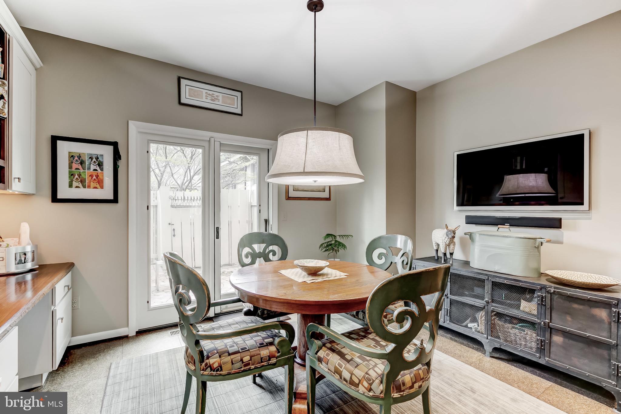 NORTH ROLAND PARK - Residential