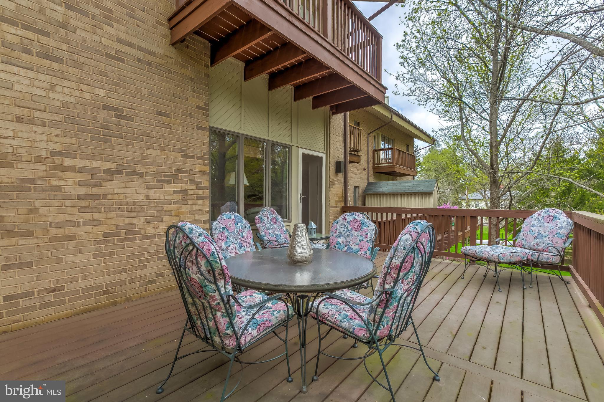 NORTH ROLAND PARK - Residential