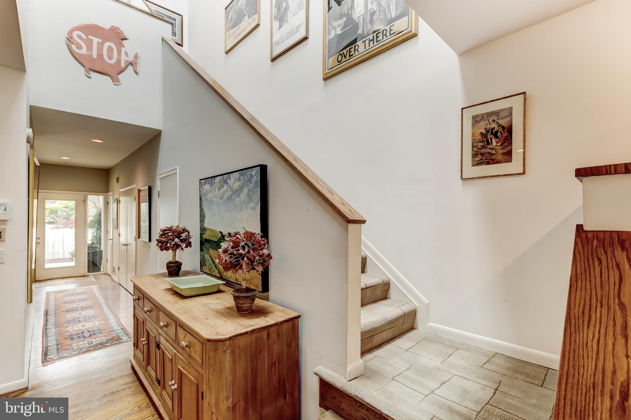 NORTH ROLAND PARK - Residential