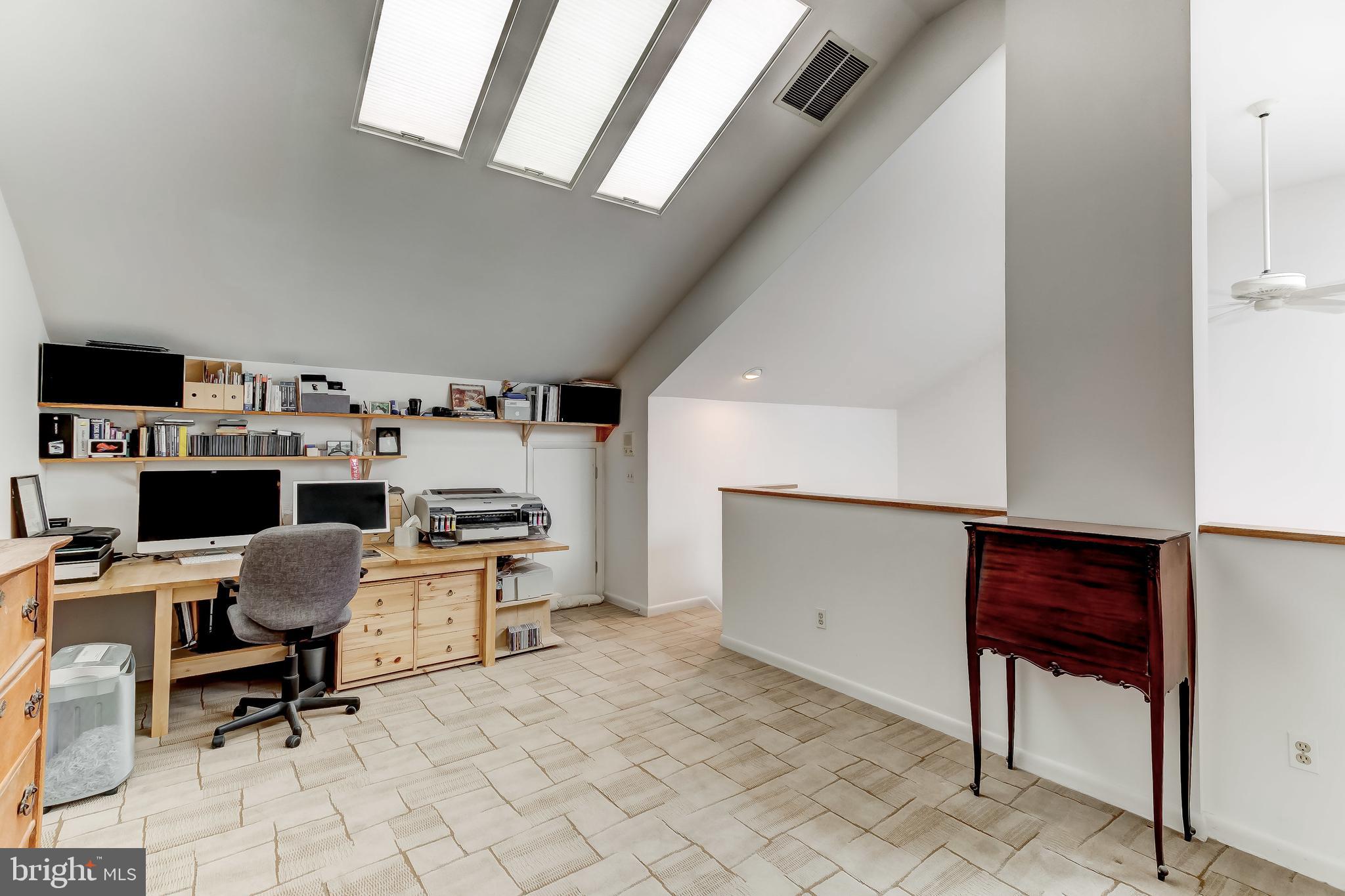 NORTH ROLAND PARK - Residential