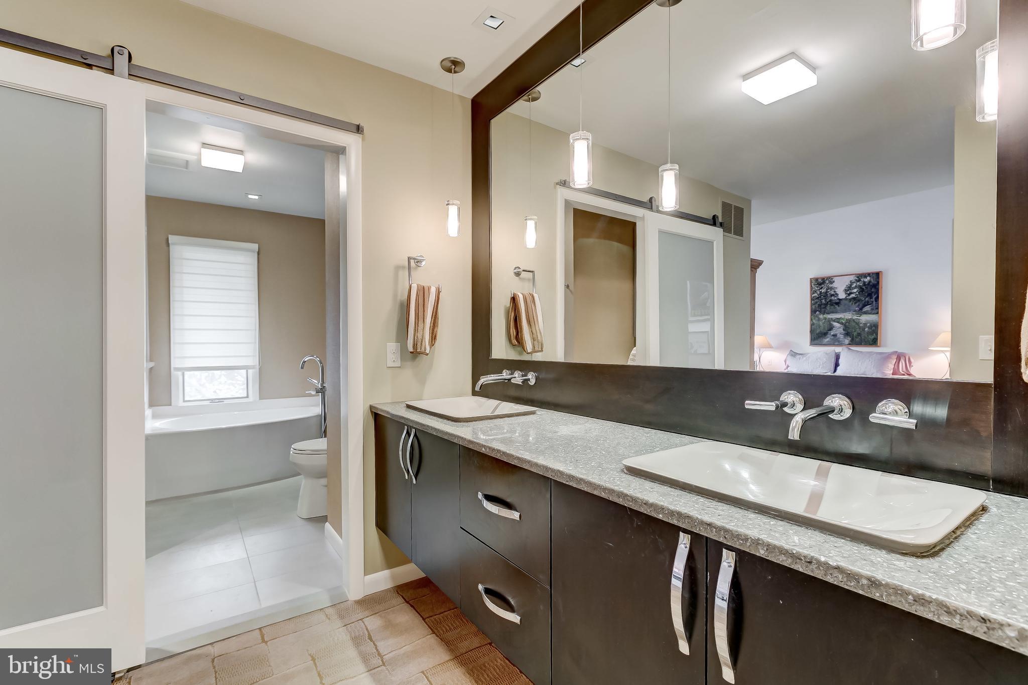 NORTH ROLAND PARK - Residential