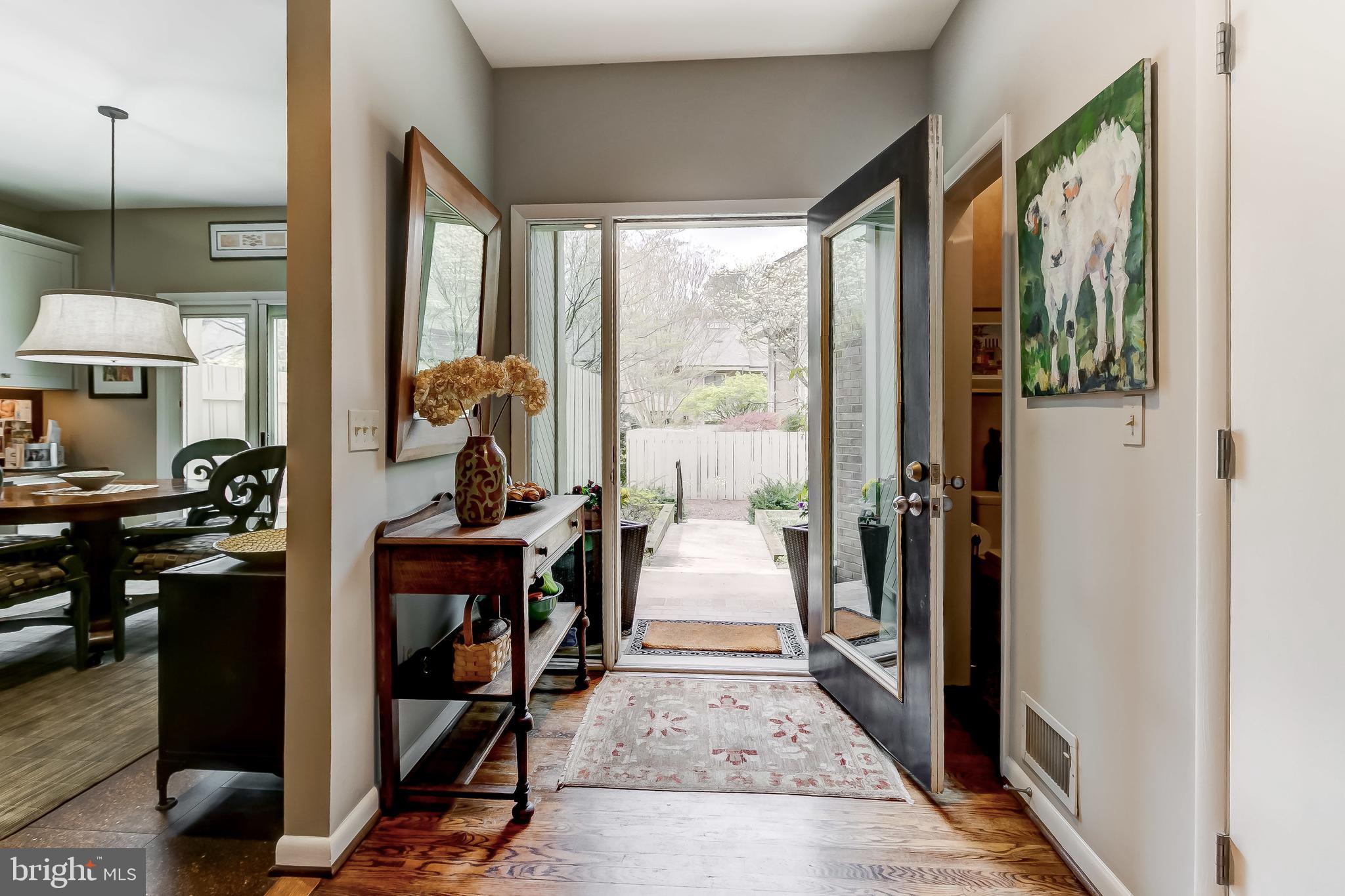 NORTH ROLAND PARK - Residential