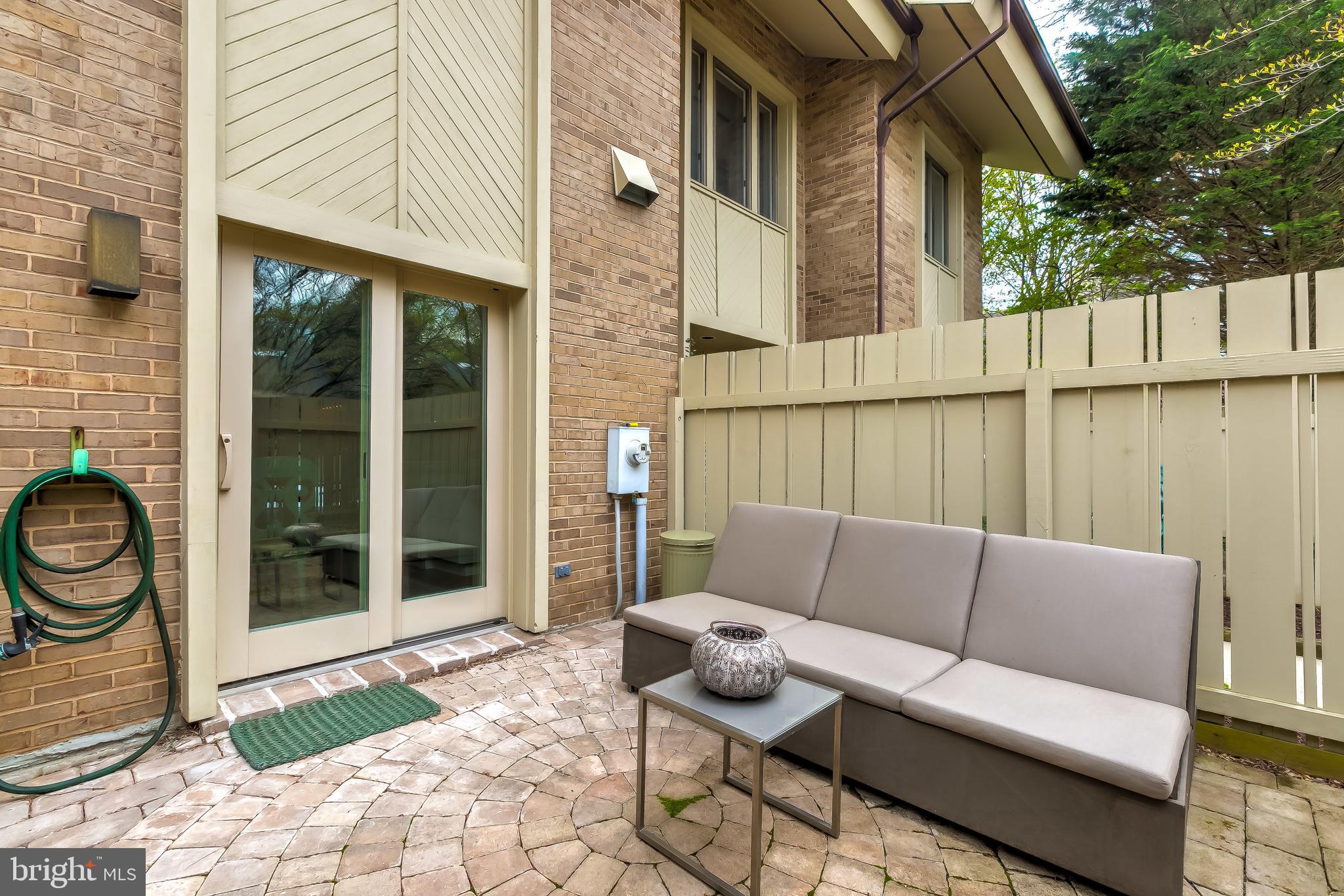 NORTH ROLAND PARK - Residential