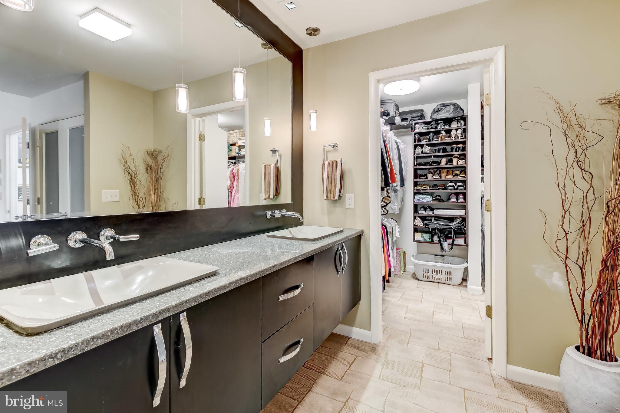 NORTH ROLAND PARK - Residential