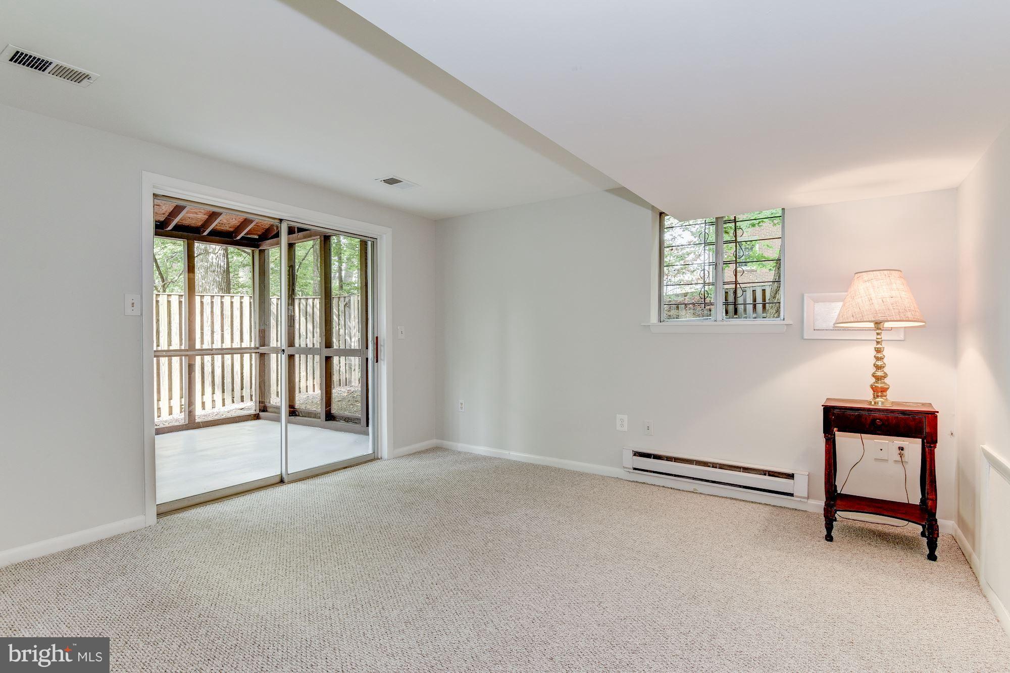 LAKE BRADDOCK - Residential