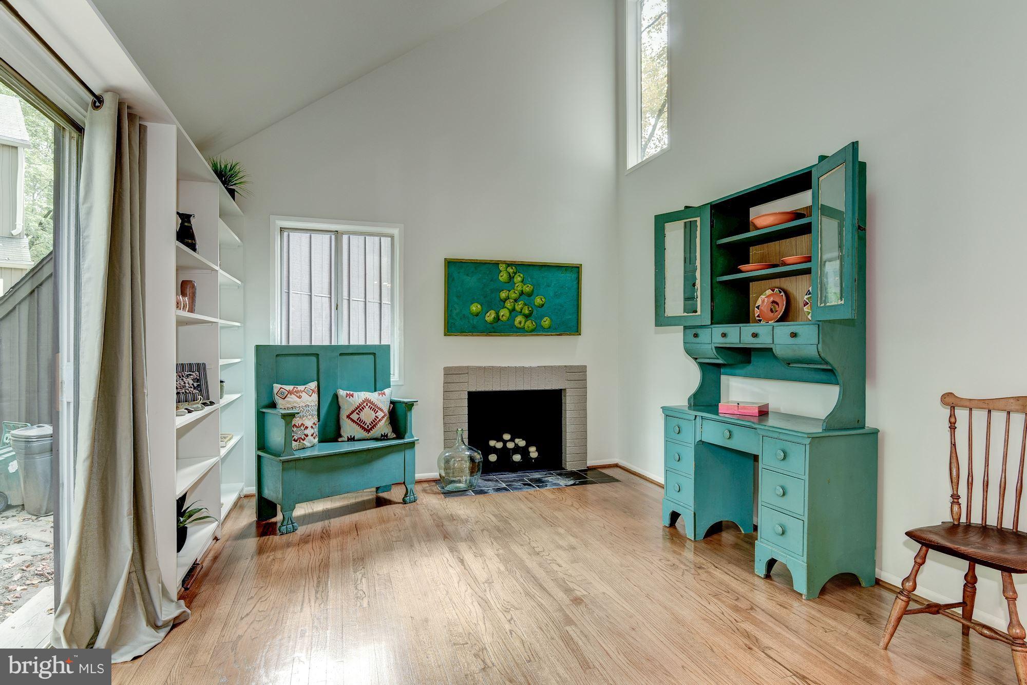 LAKE BRADDOCK - Residential