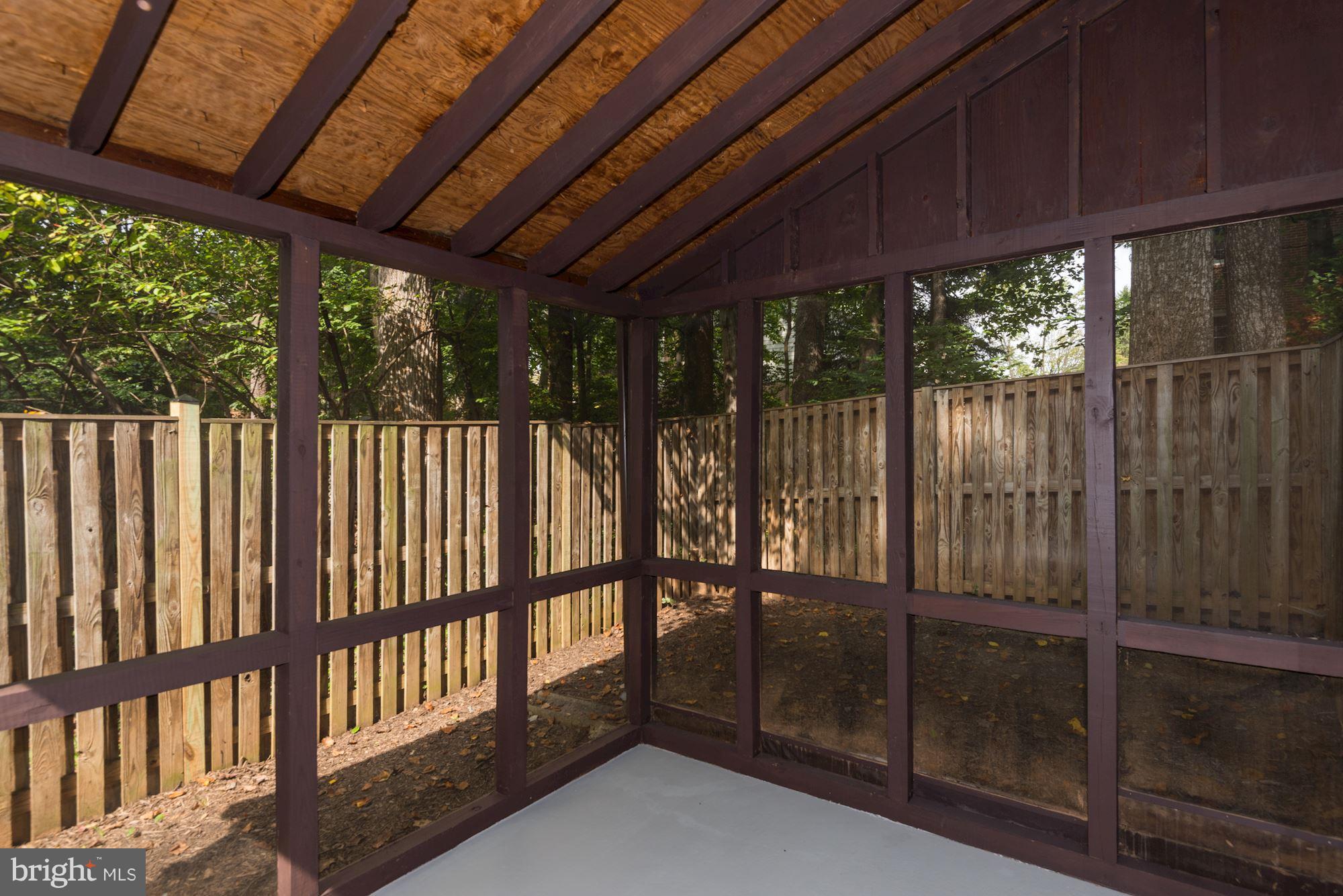 LAKE BRADDOCK - Residential