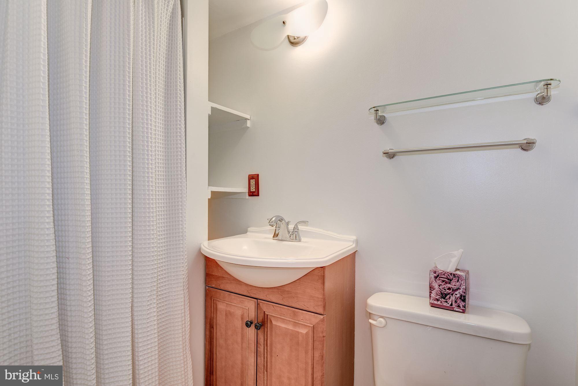 LAKE BRADDOCK - Residential