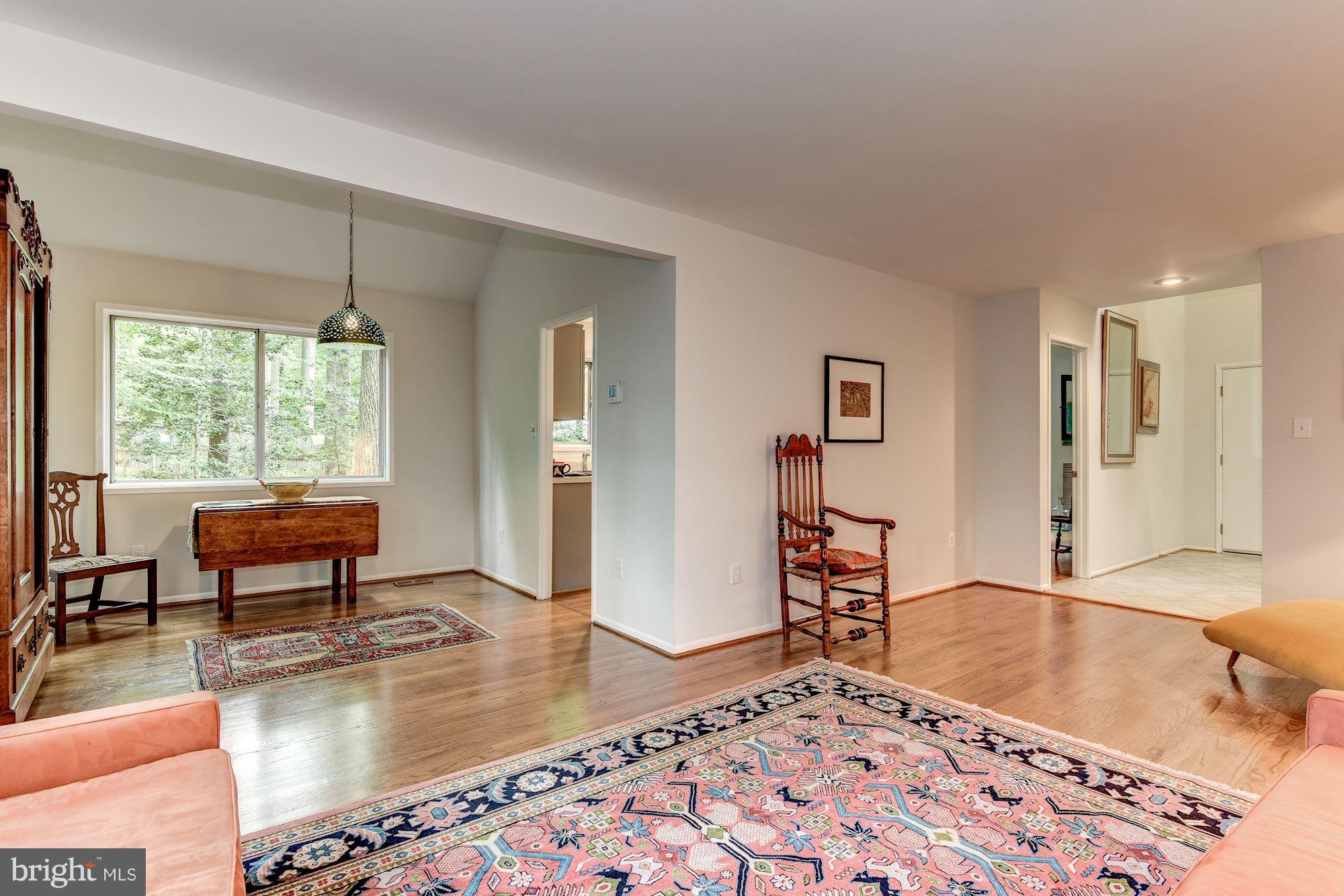 LAKE BRADDOCK - Residential